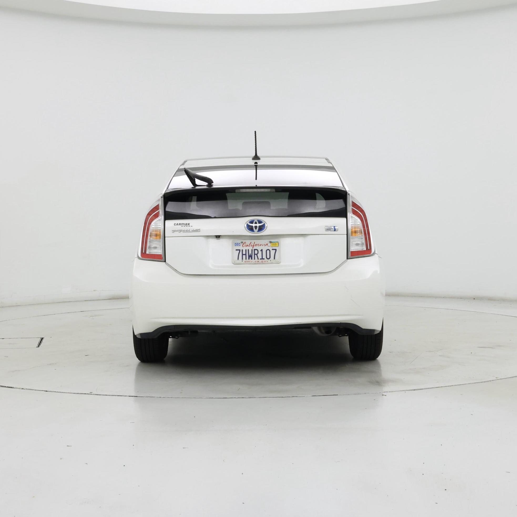 Thumbnail: 2015 Toyota Prius - 6