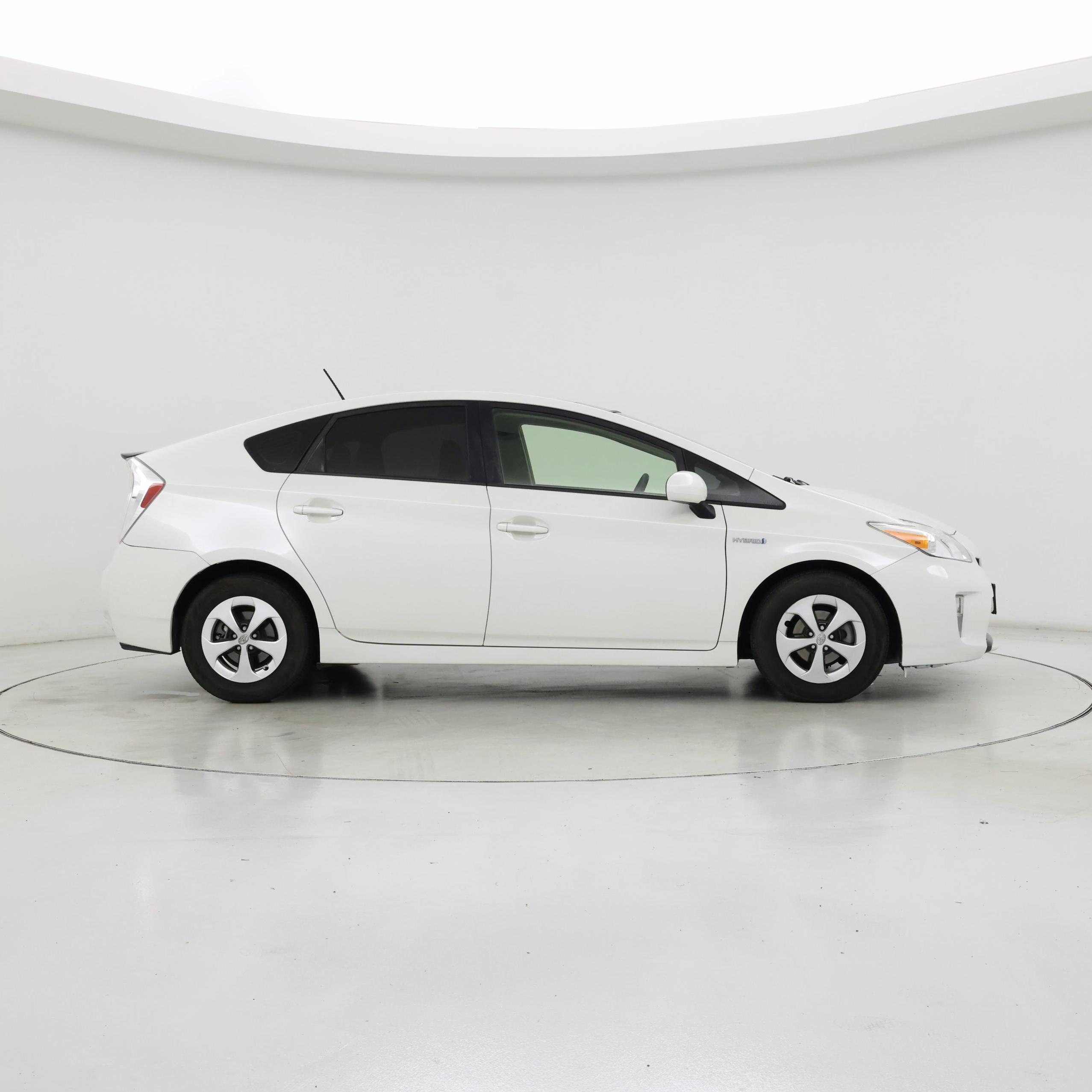 Thumbnail: 2015 Toyota Prius - 7