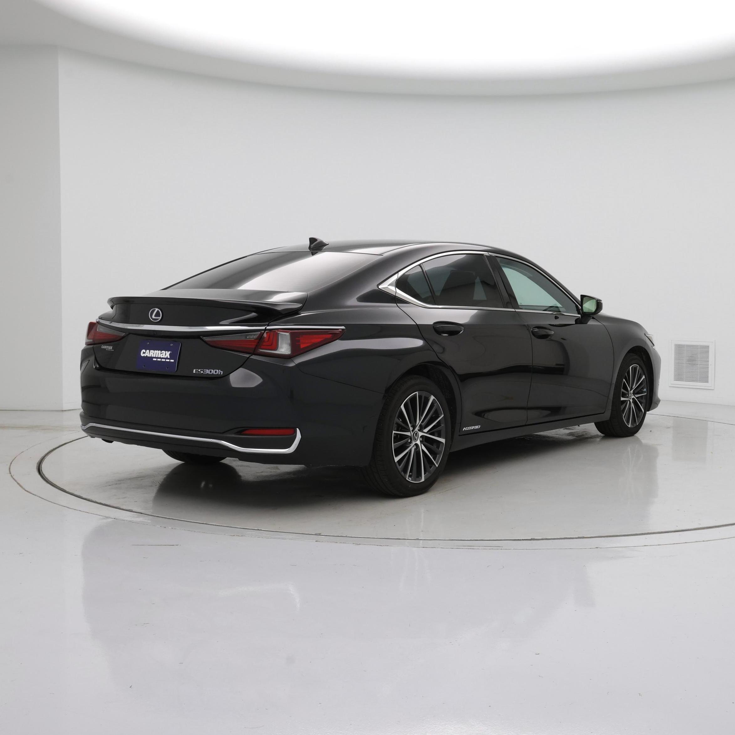 Thumbnail: 2022 Lexus ES - 8