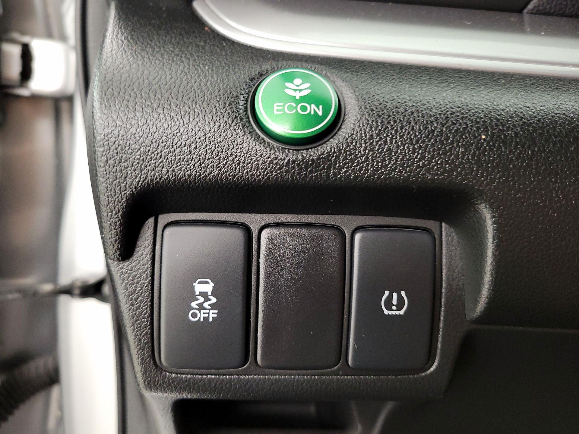 Thumbnail: 2015 Honda CR-V - 13