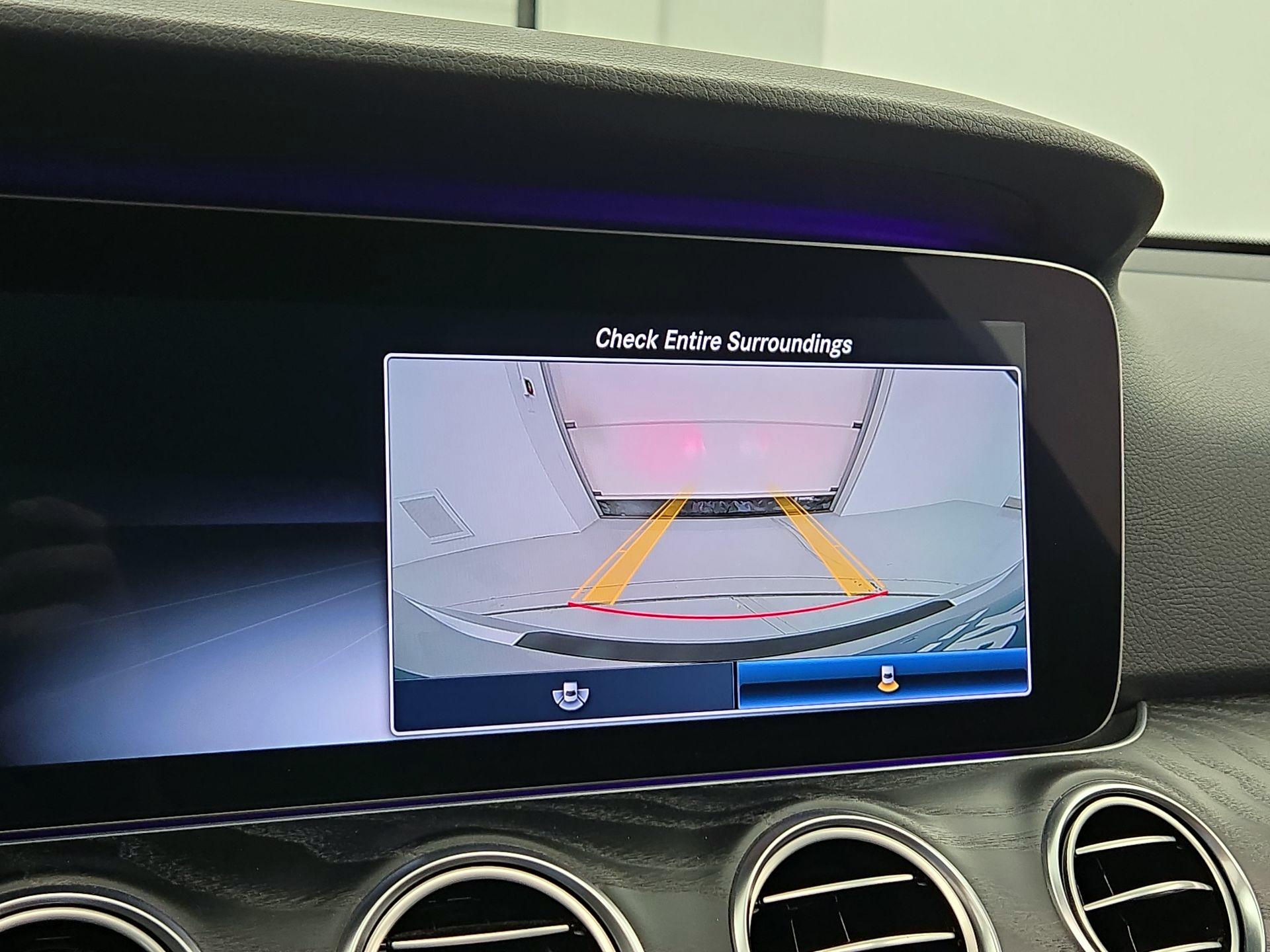 Thumbnail: 2020 Mercedes-Benz E-Class - 15