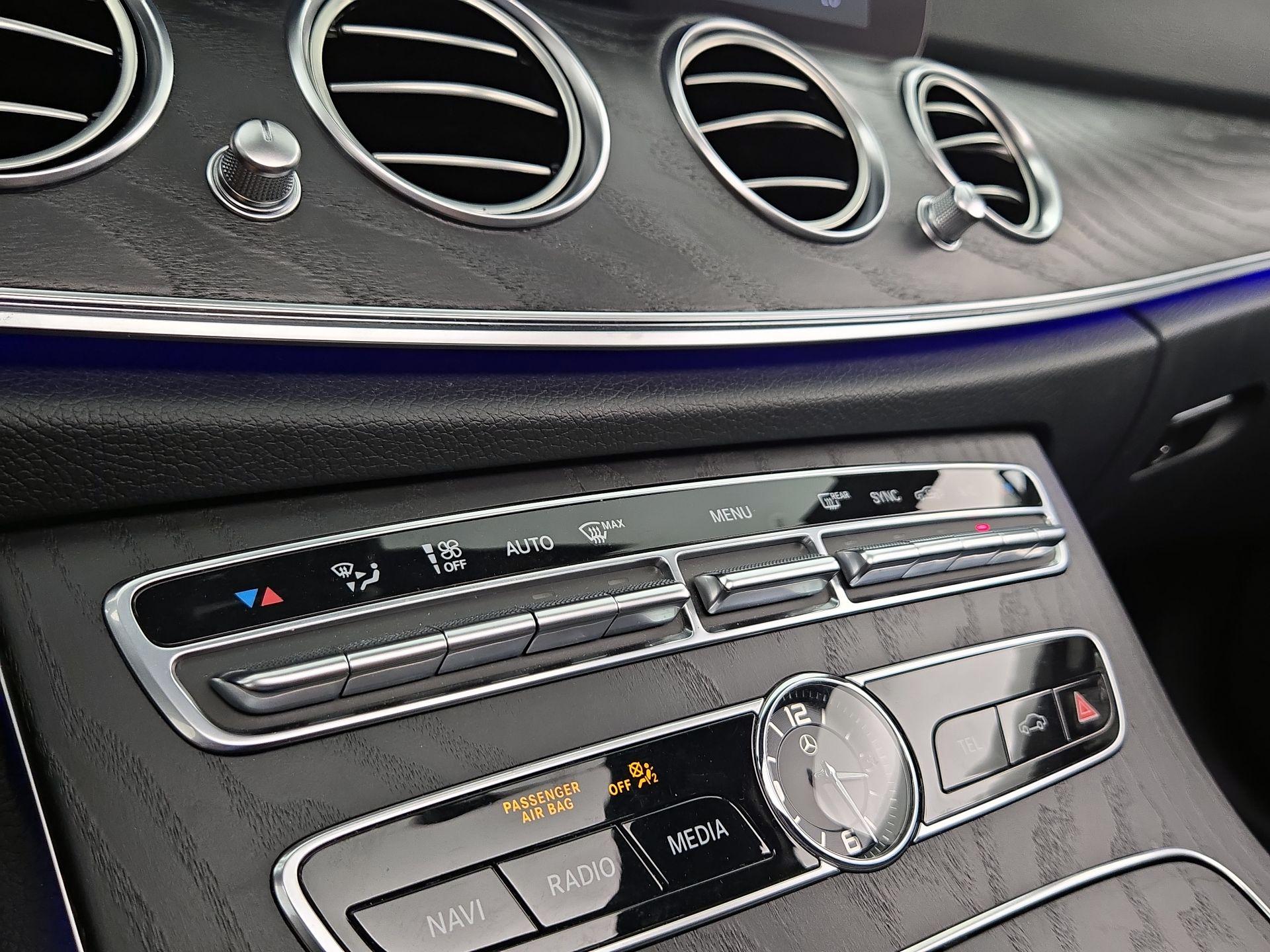 Thumbnail: 2020 Mercedes-Benz E-Class - 17