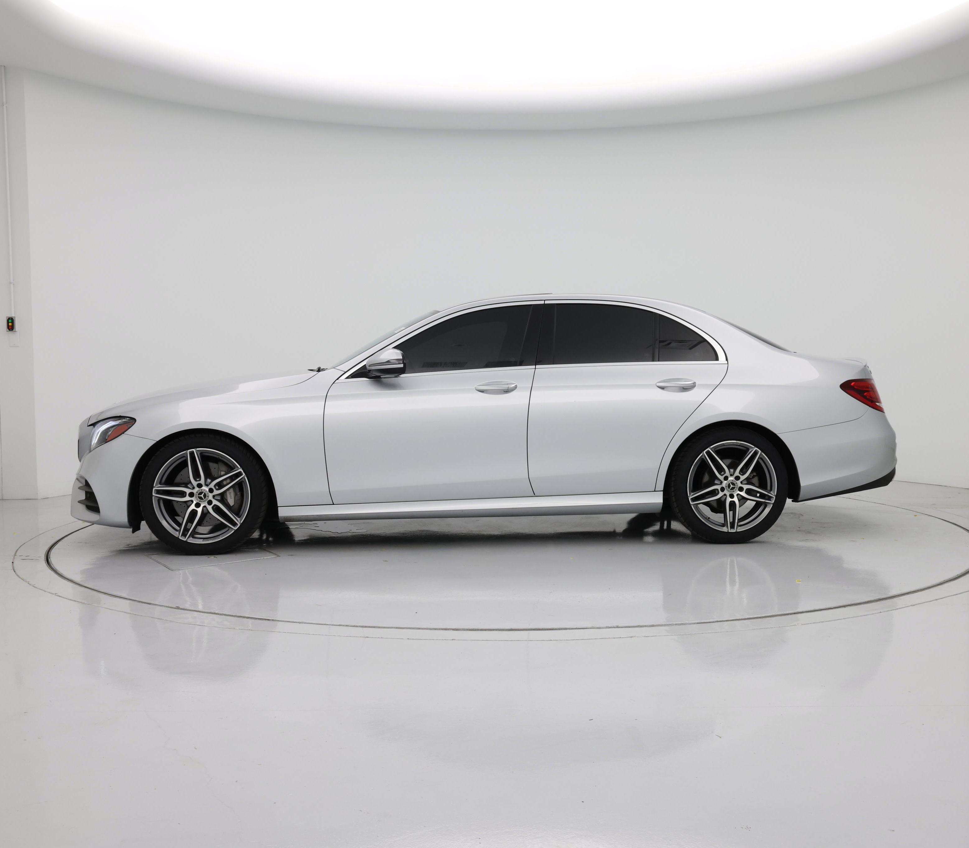 Thumbnail: 2020 Mercedes-Benz E-Class - 3