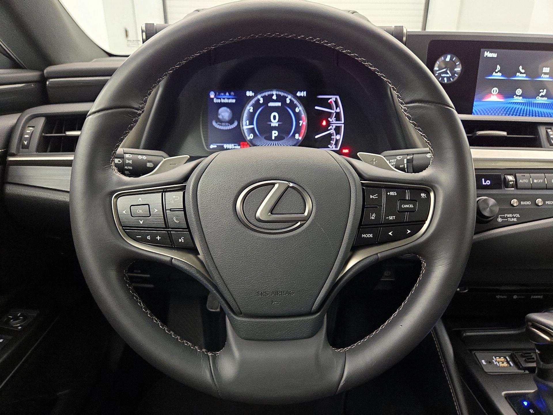 Thumbnail: 2019 Lexus ES - 10