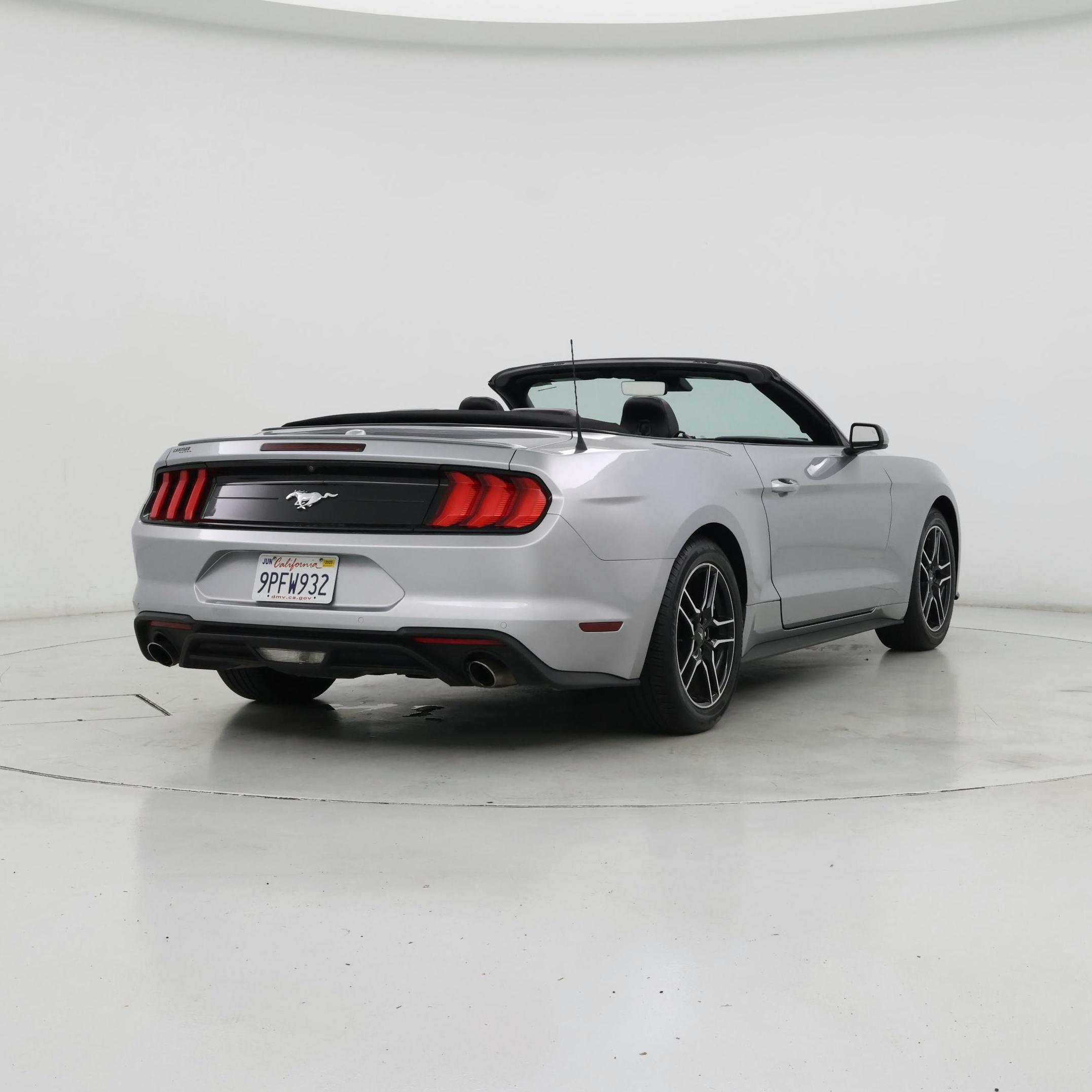 Thumbnail: 2022 Ford Mustang - 8