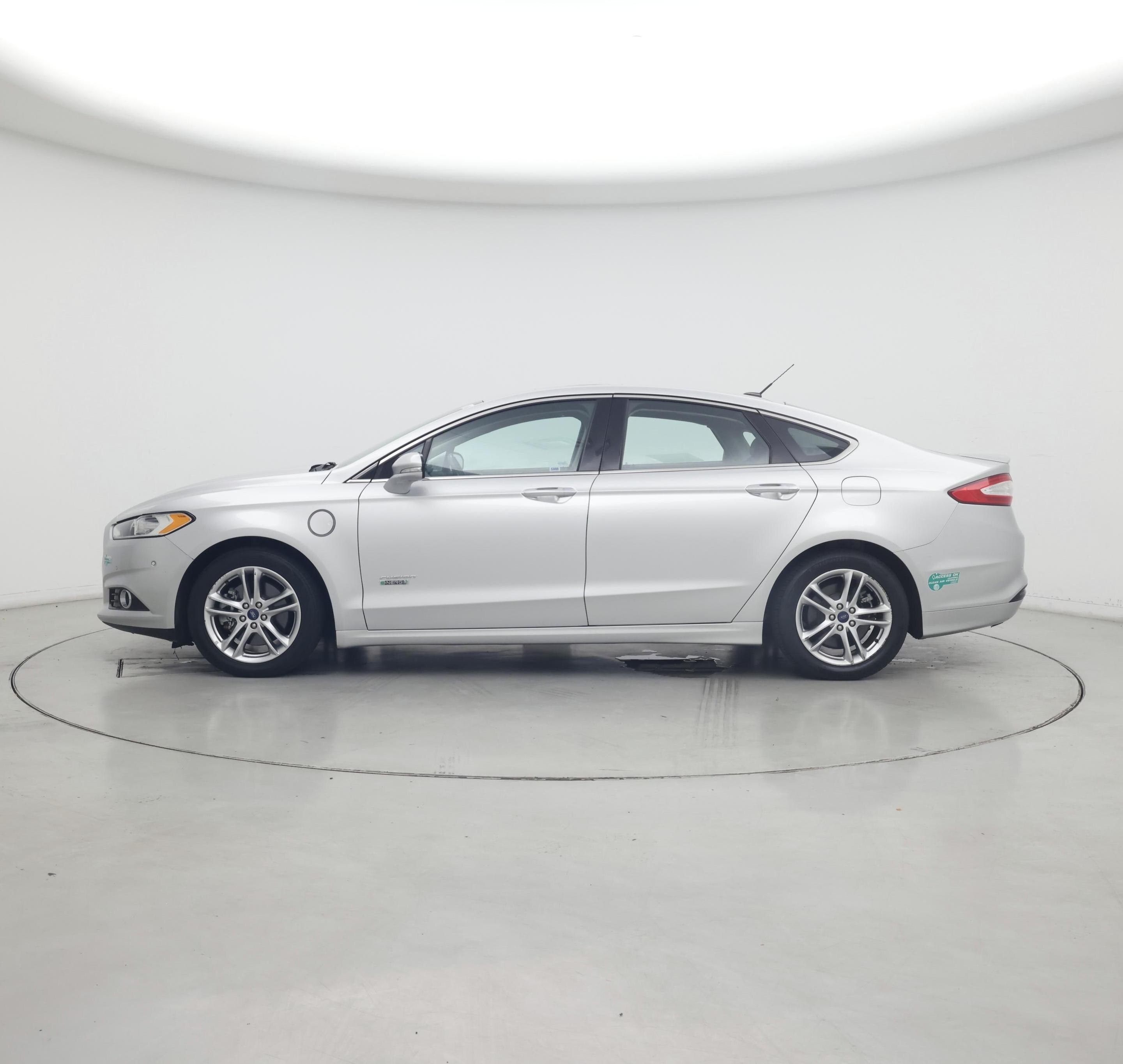 Thumbnail: 2015 Ford Fusion - 3