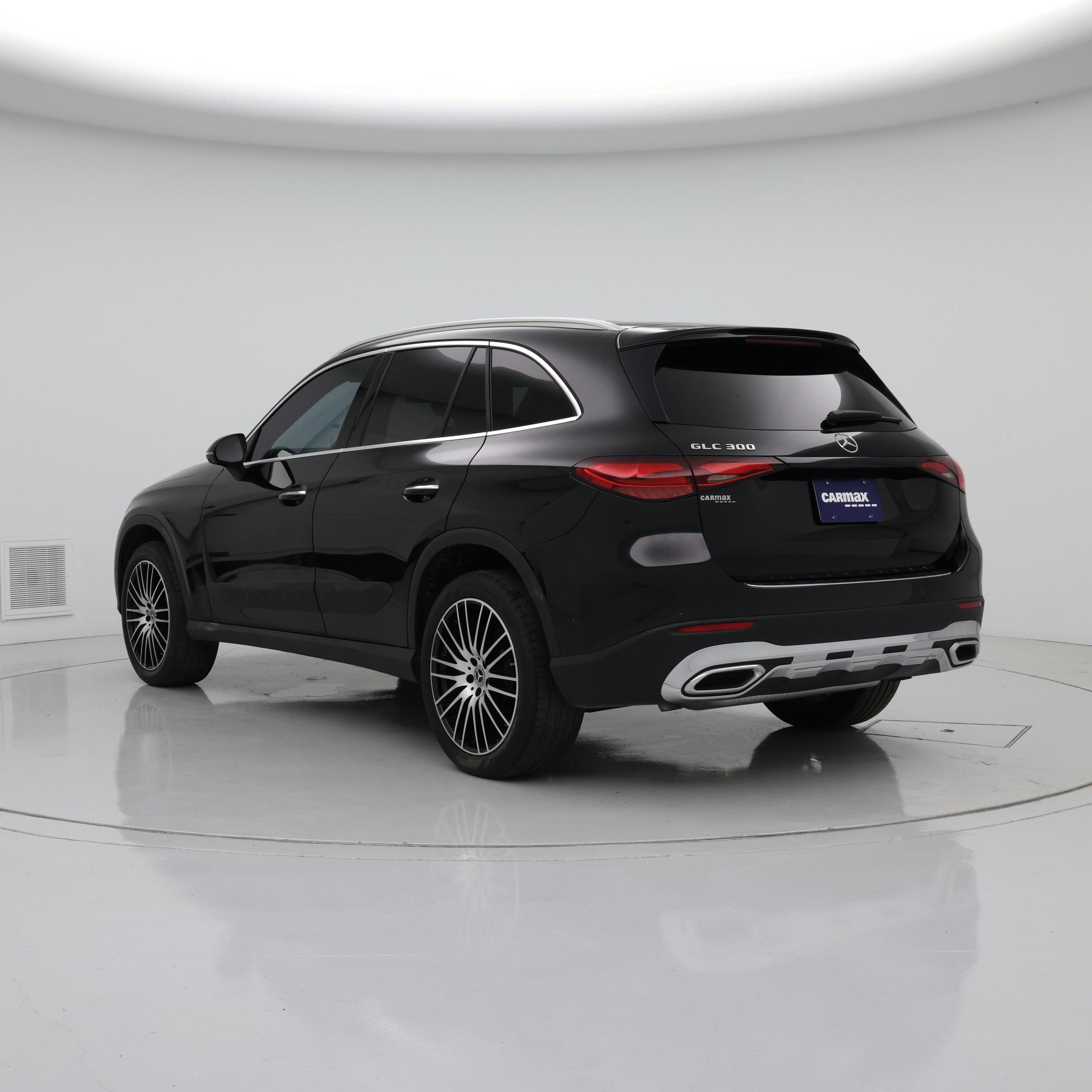 Thumbnail: 2023 Mercedes-Benz GLC - 2