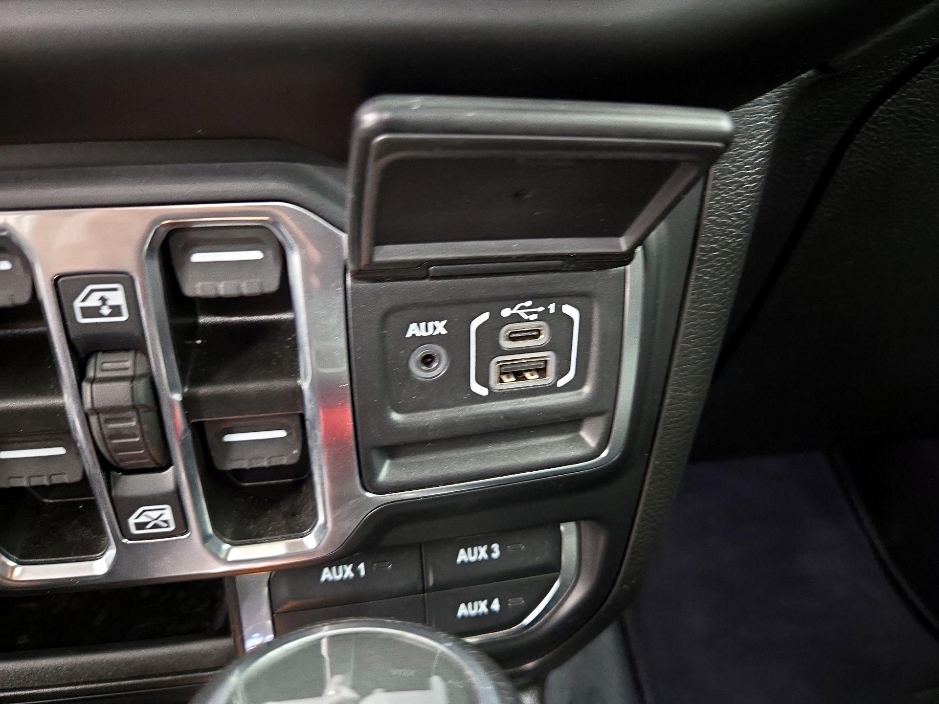 Thumbnail: 2022 Jeep Wrangler - 19