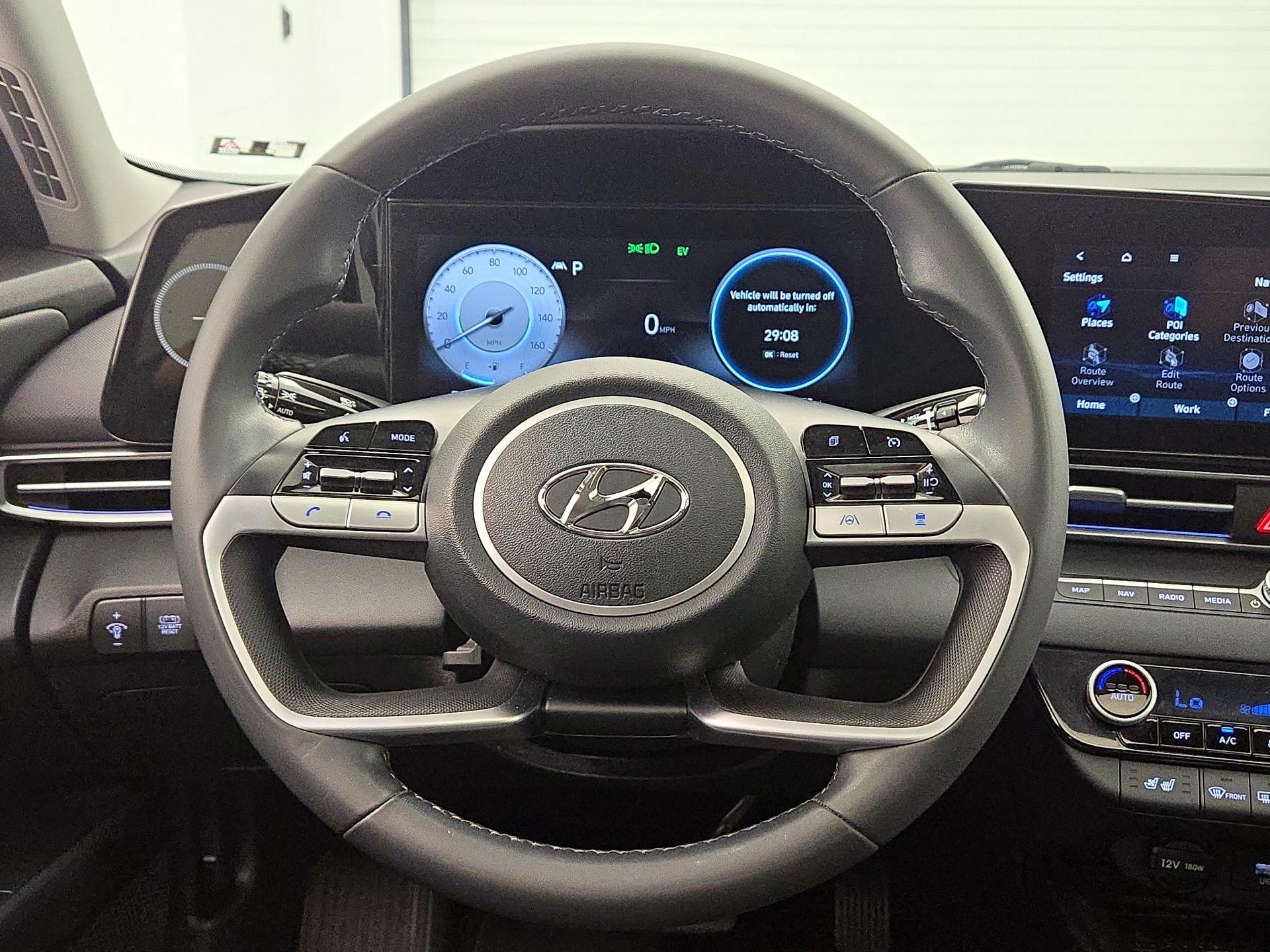 Thumbnail: 2022 Hyundai Elantra - 10