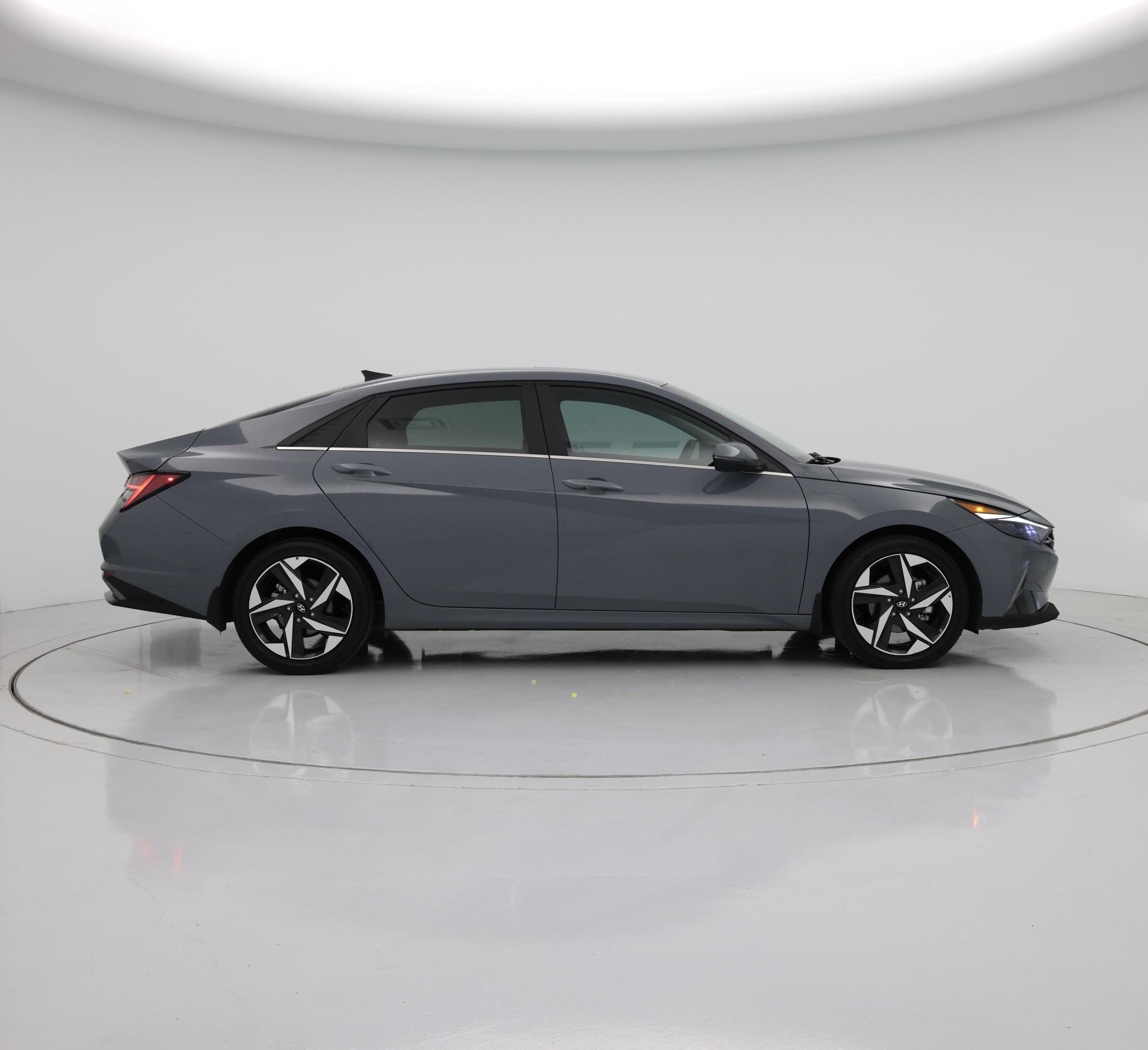 Thumbnail: 2022 Hyundai Elantra - 7