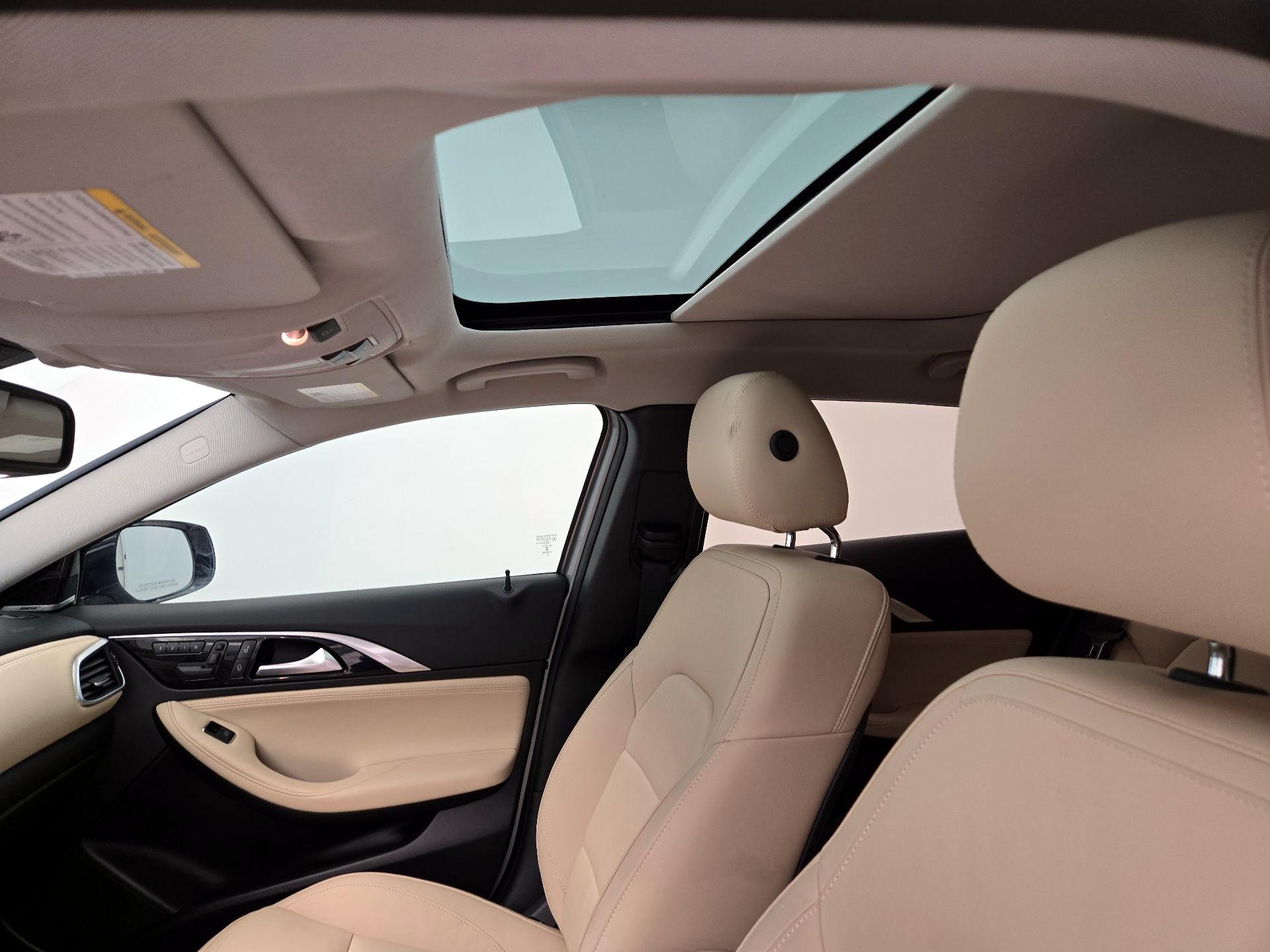 Thumbnail: 2019 INFINITI QX30 - 20