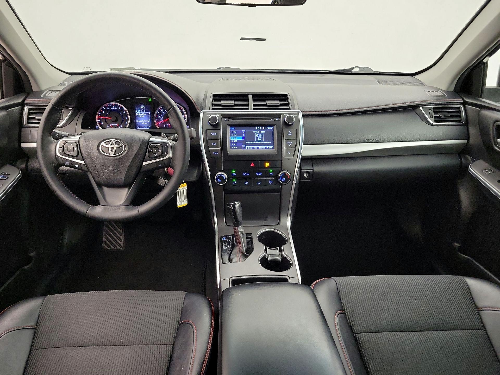 Thumbnail: 2016 Toyota Camry - 9