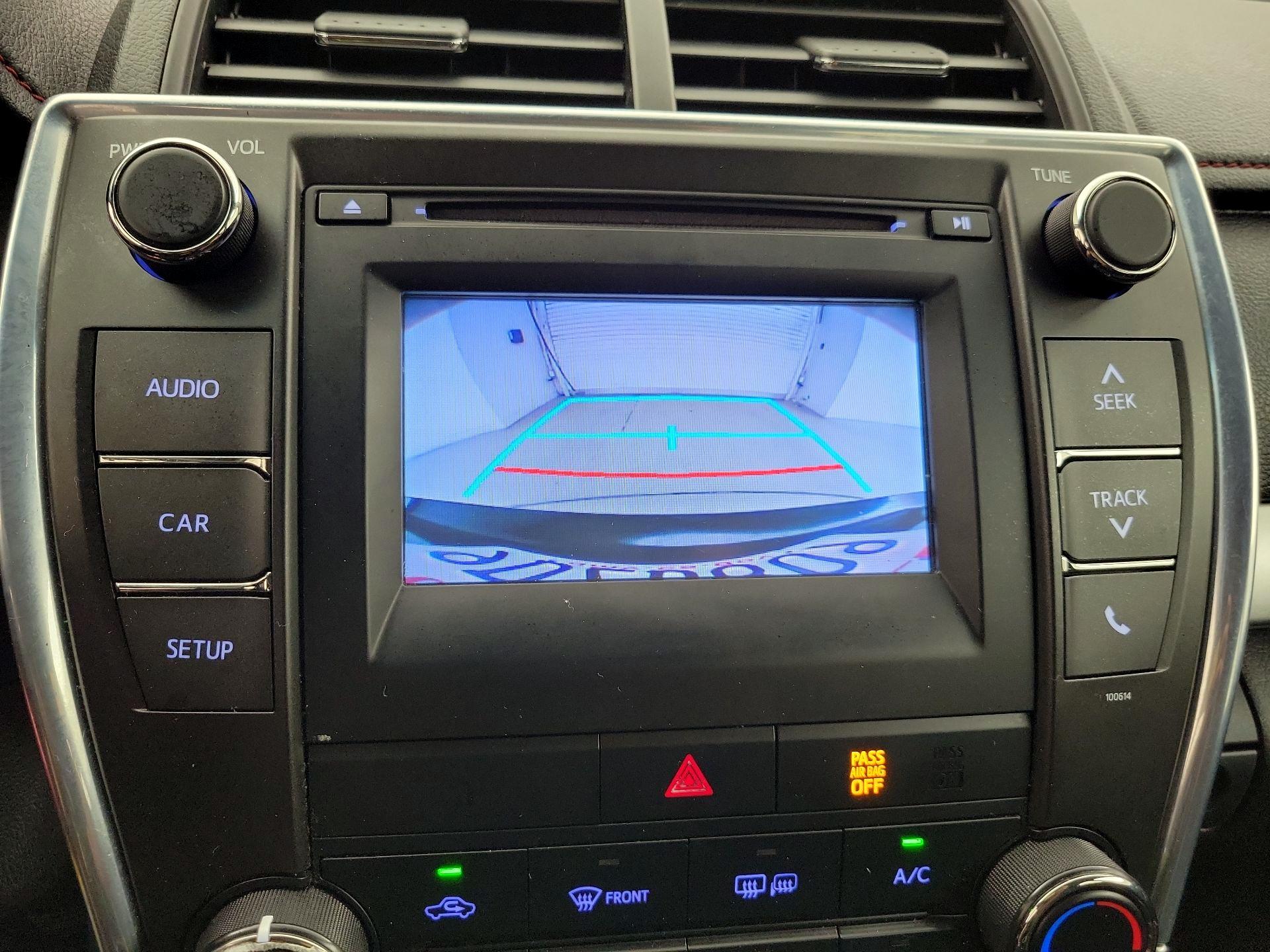 Thumbnail: 2016 Toyota Camry - 14