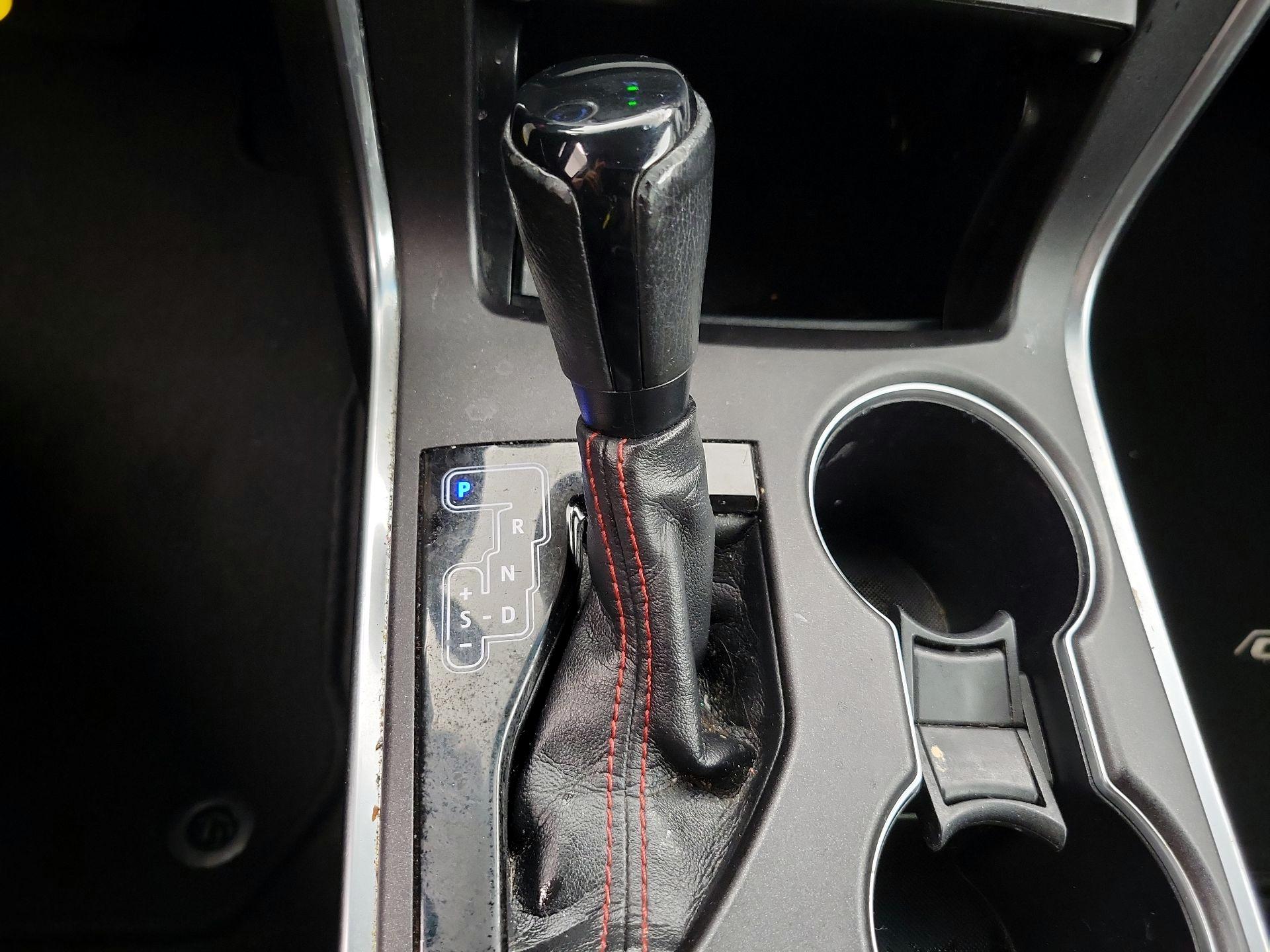 Thumbnail: 2016 Toyota Camry - 17