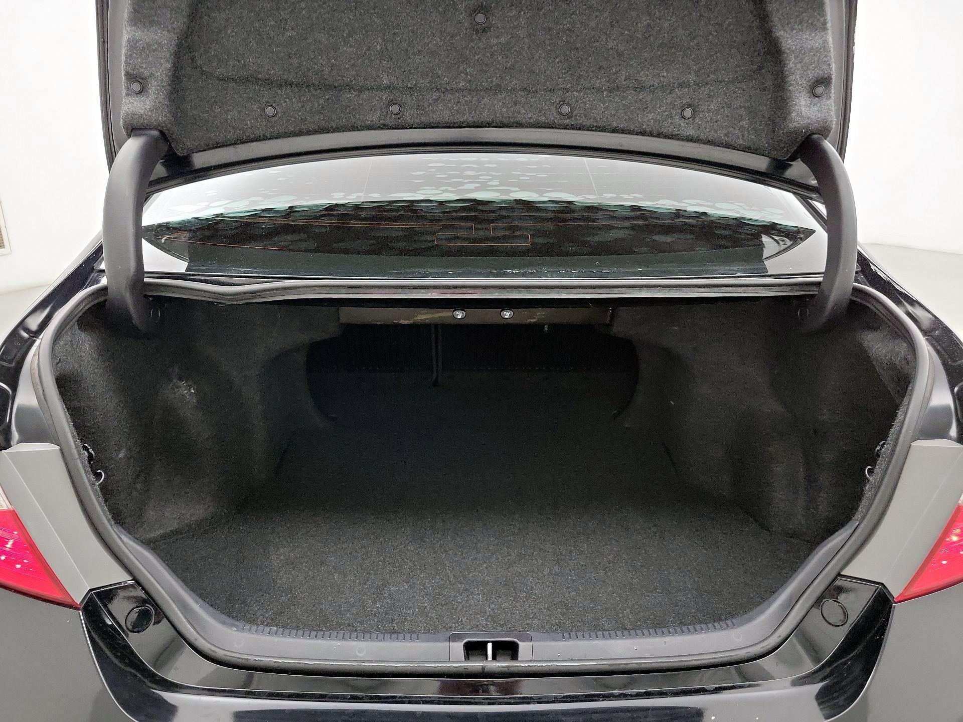 Thumbnail: 2016 Toyota Camry - 20