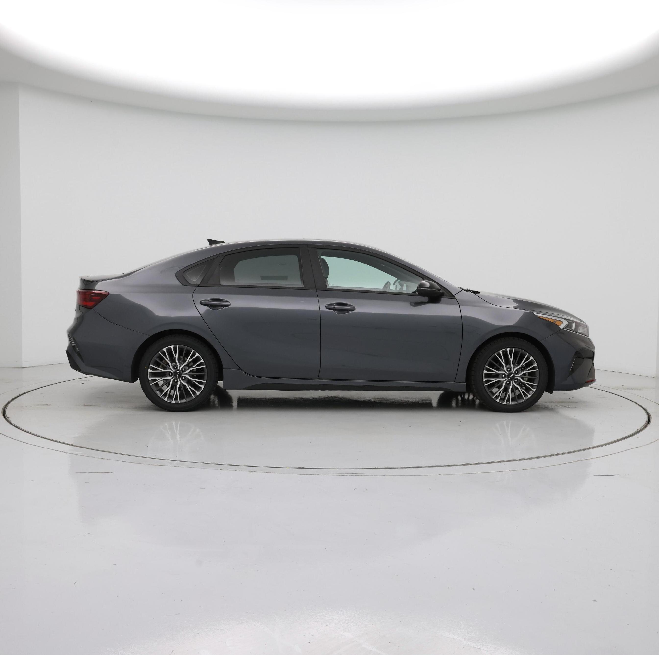 Thumbnail: 2022 Kia Forte - 7