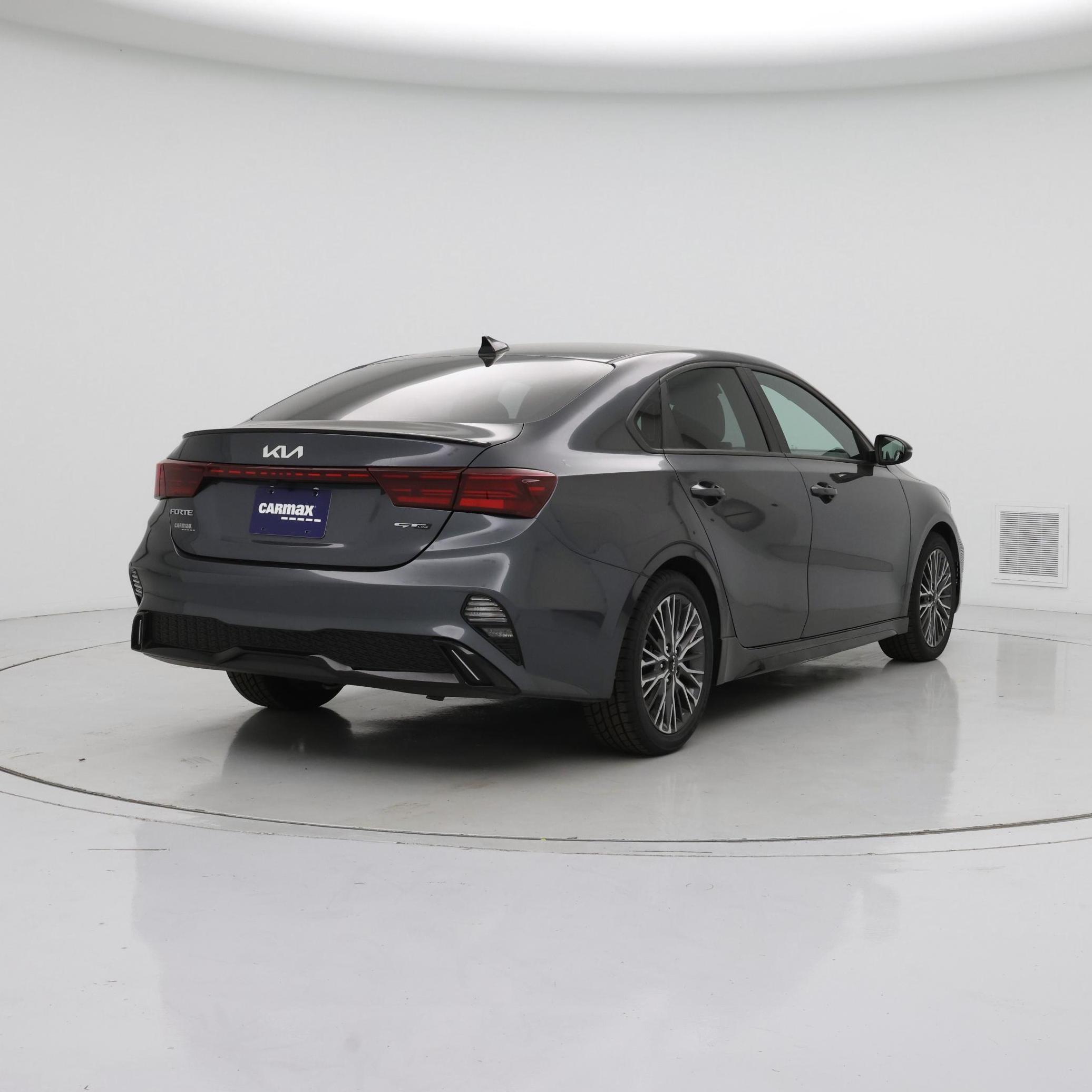 Thumbnail: 2022 Kia Forte - 8