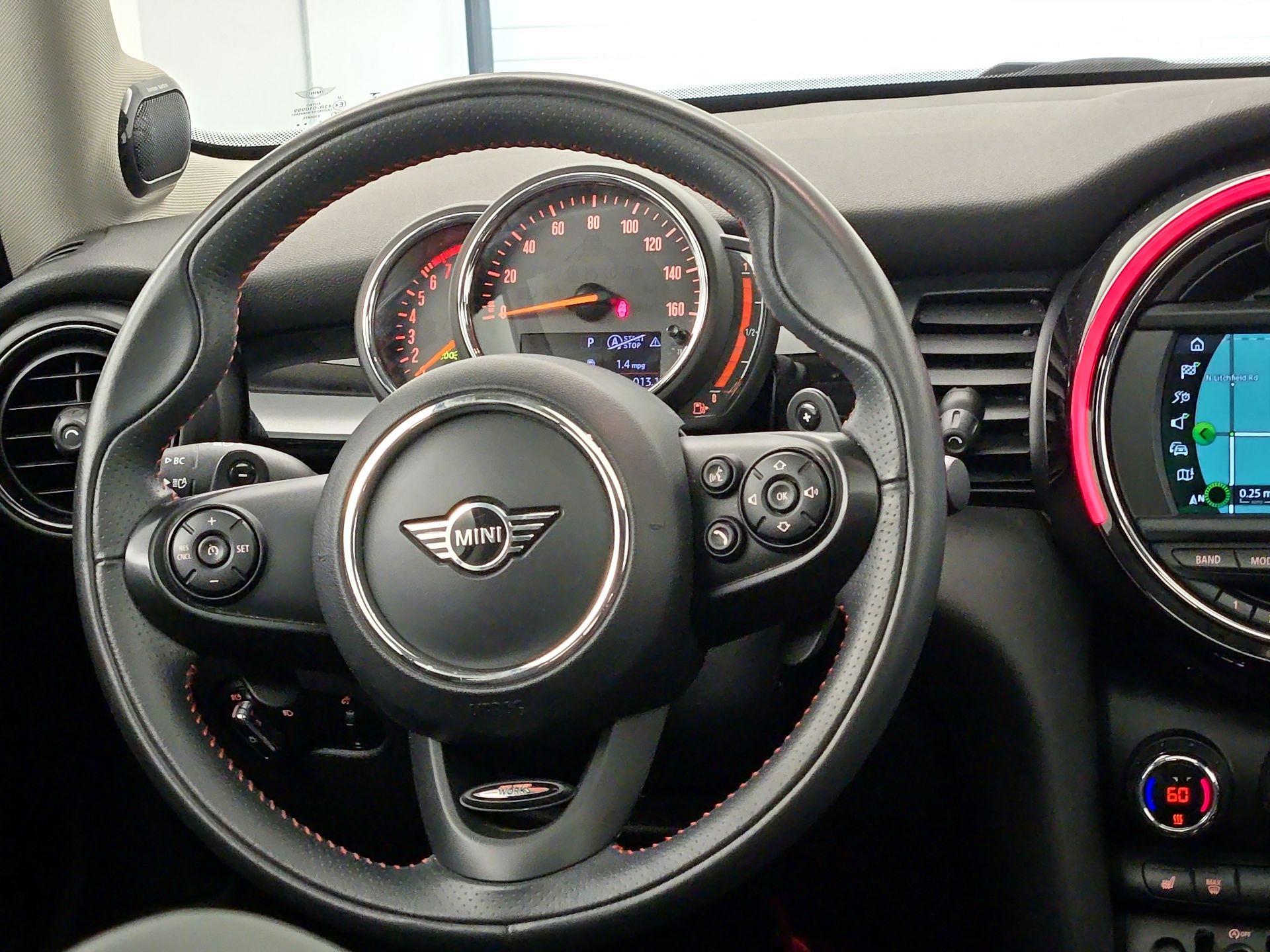 Thumbnail: 2020 MINI Cooper Hardtop - 10
