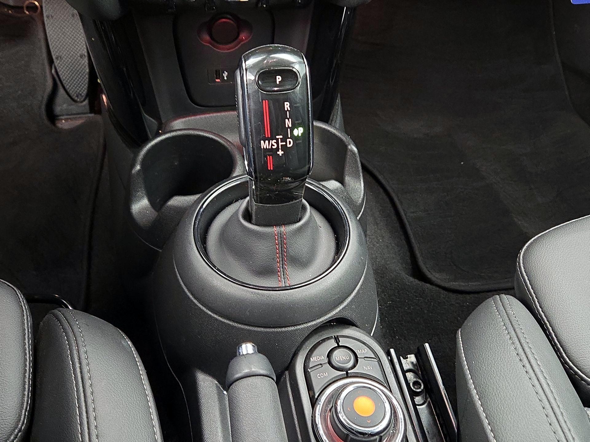 Thumbnail: 2020 MINI Cooper Hardtop - 18
