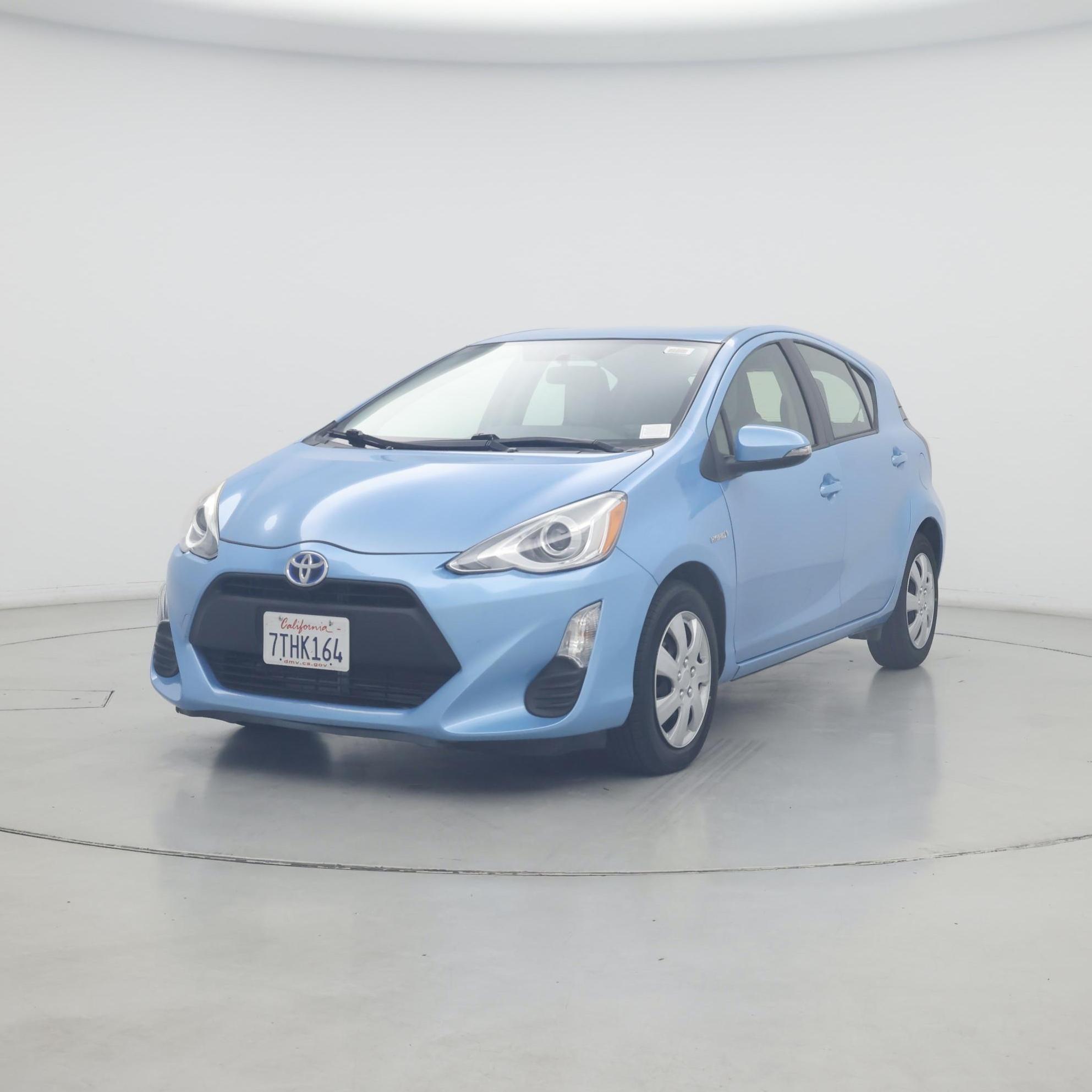 Thumbnail: 2016 Toyota Prius c - 4
