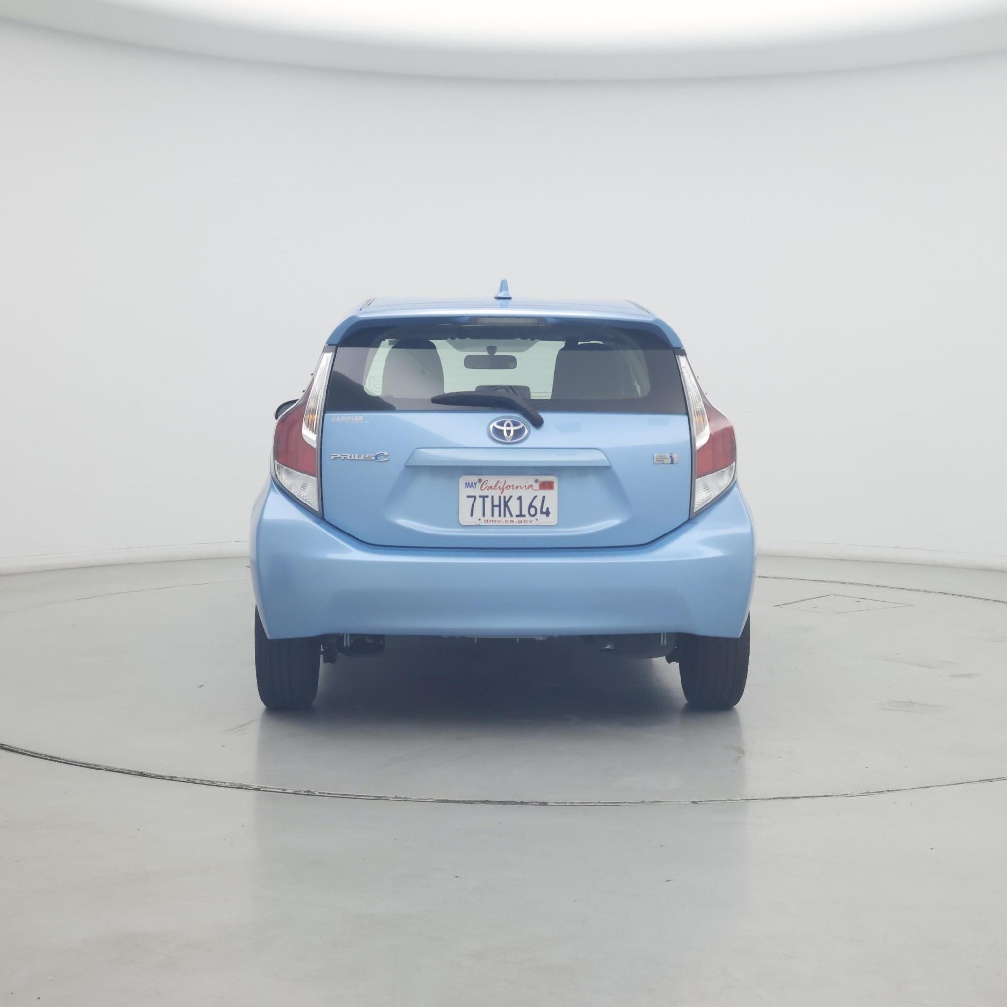 Thumbnail: 2016 Toyota Prius c - 6