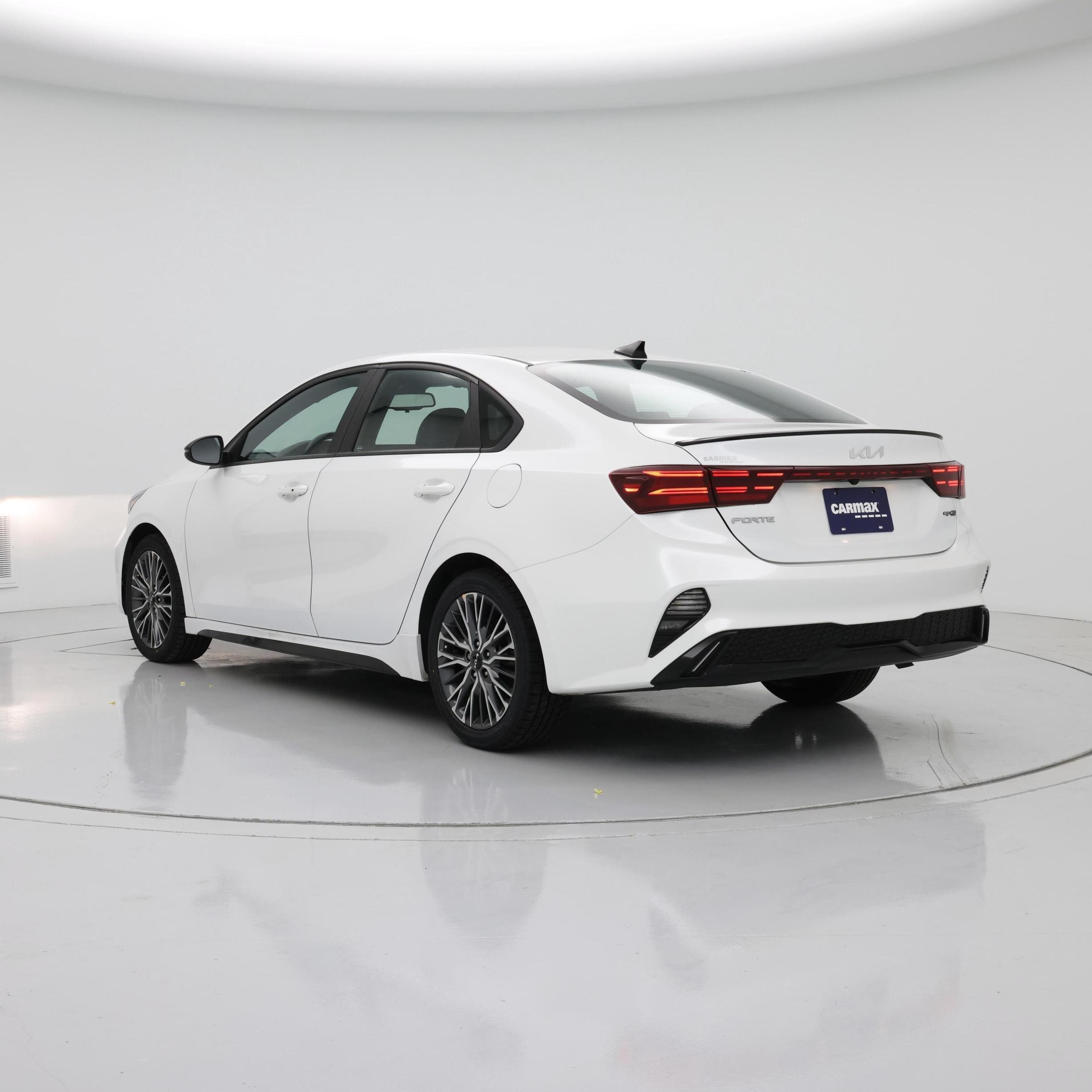 Thumbnail: 2022 Kia Forte - 2