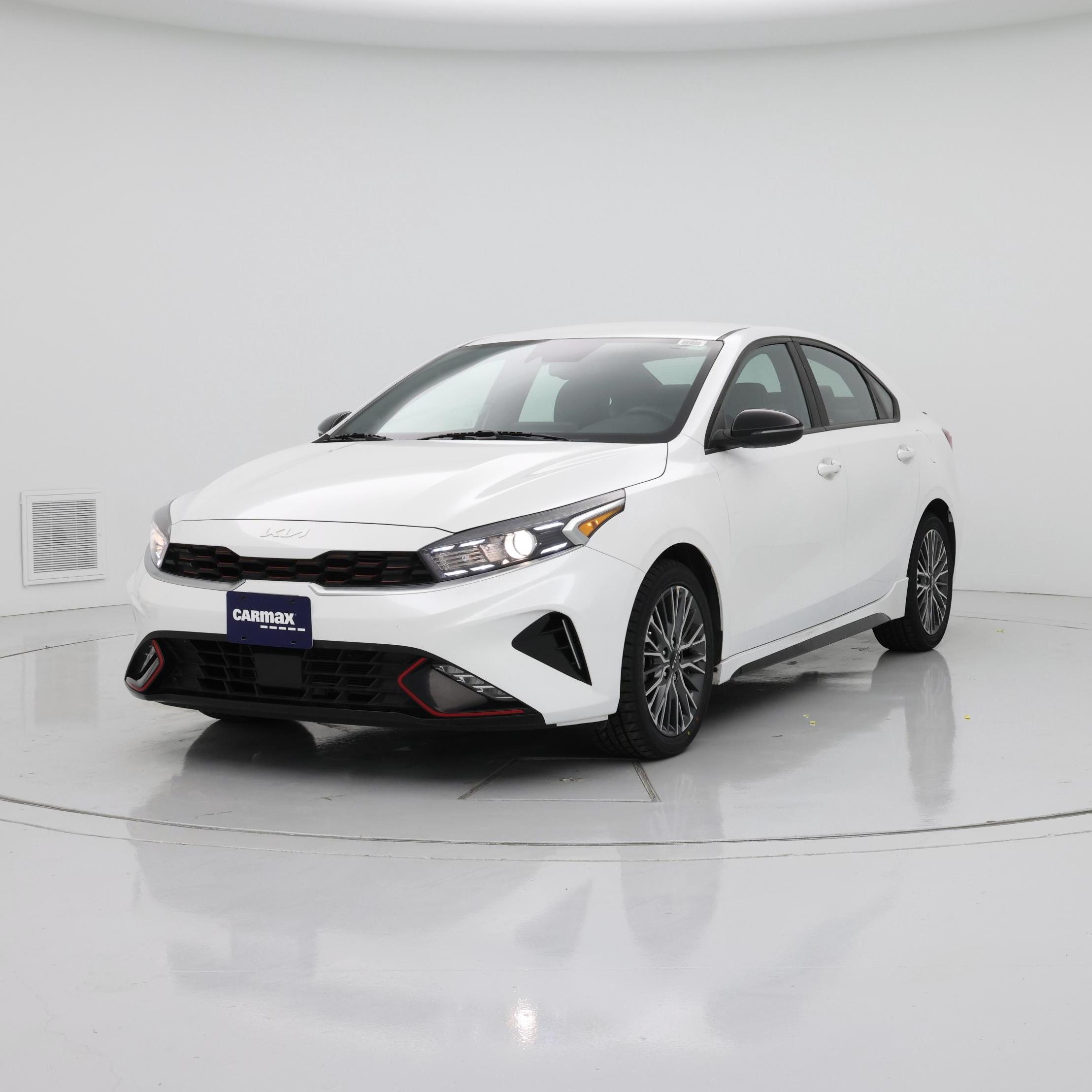 Thumbnail: 2022 Kia Forte - 4
