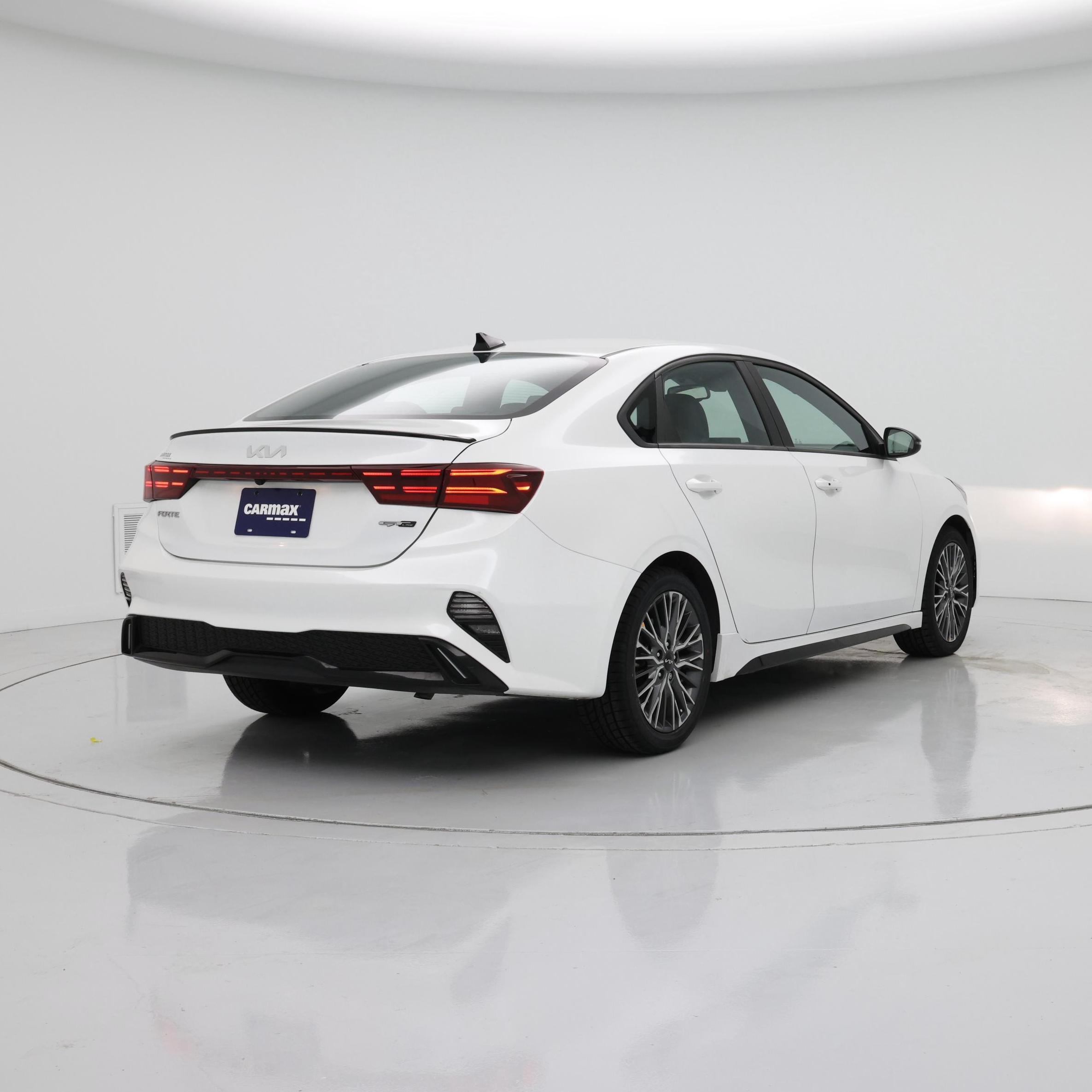Thumbnail: 2022 Kia Forte - 8