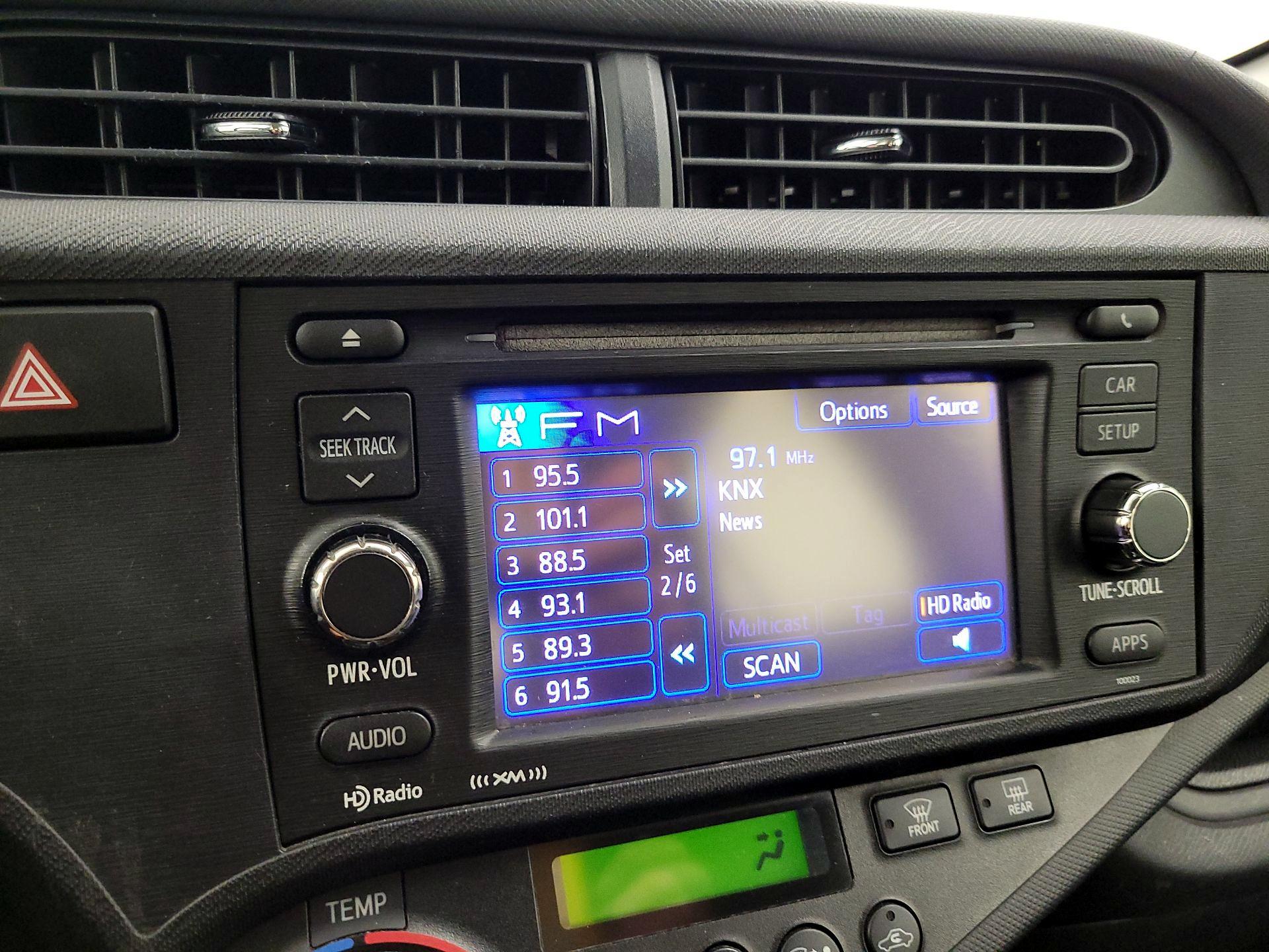 Thumbnail: 2013 Toyota Prius c - 15
