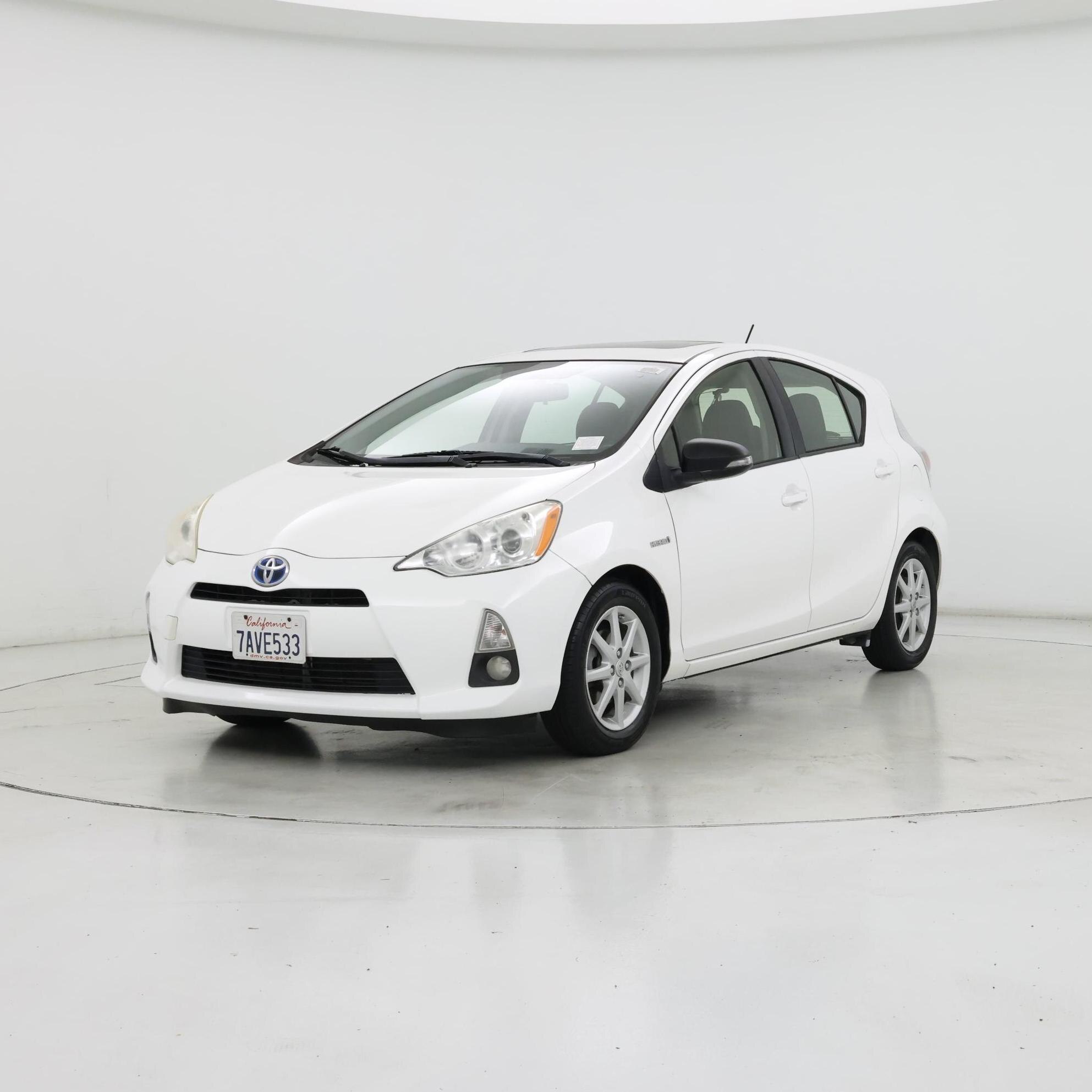 Thumbnail: 2013 Toyota Prius c - 4