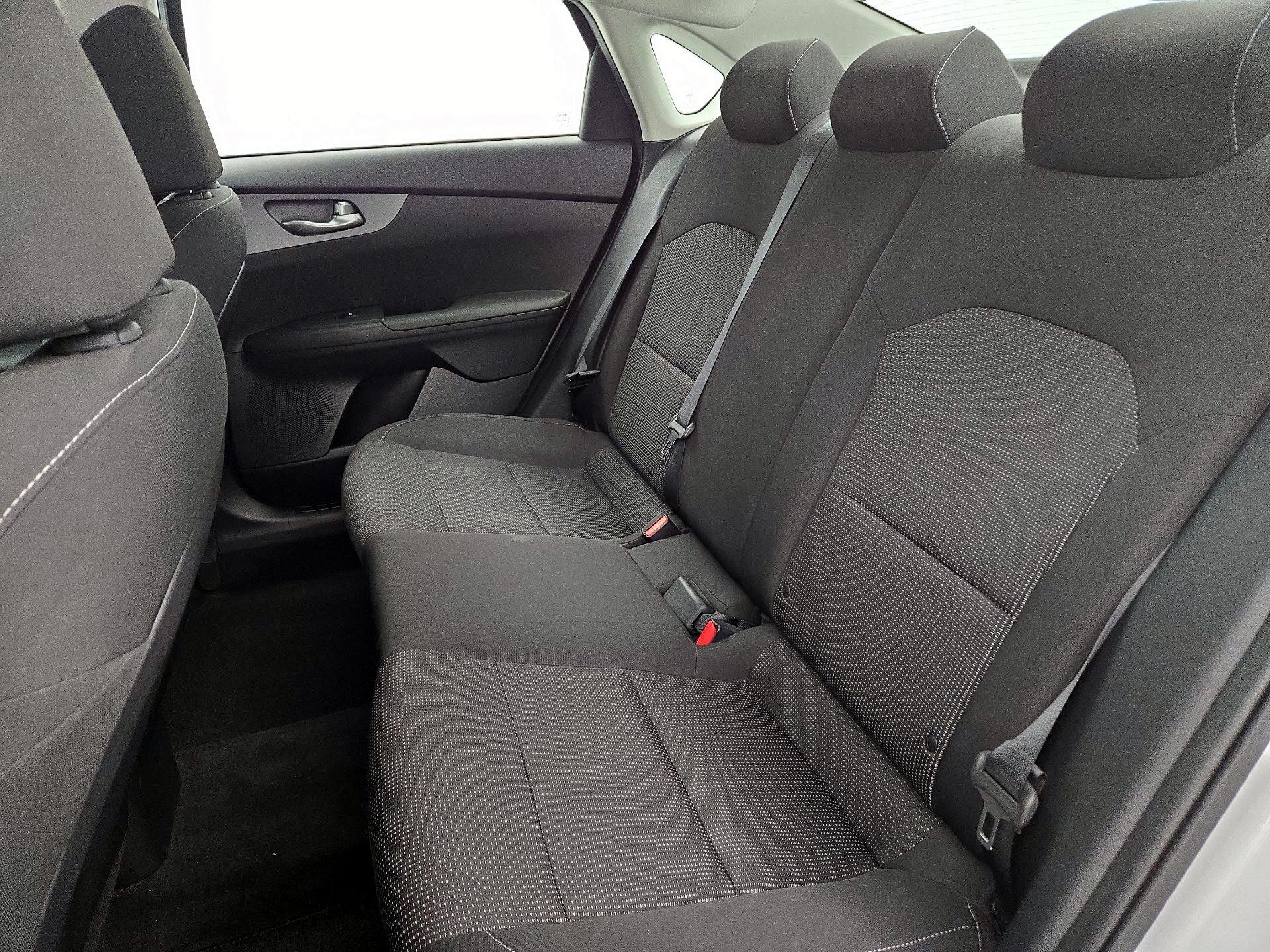 Thumbnail: 2019 Kia Forte - 19