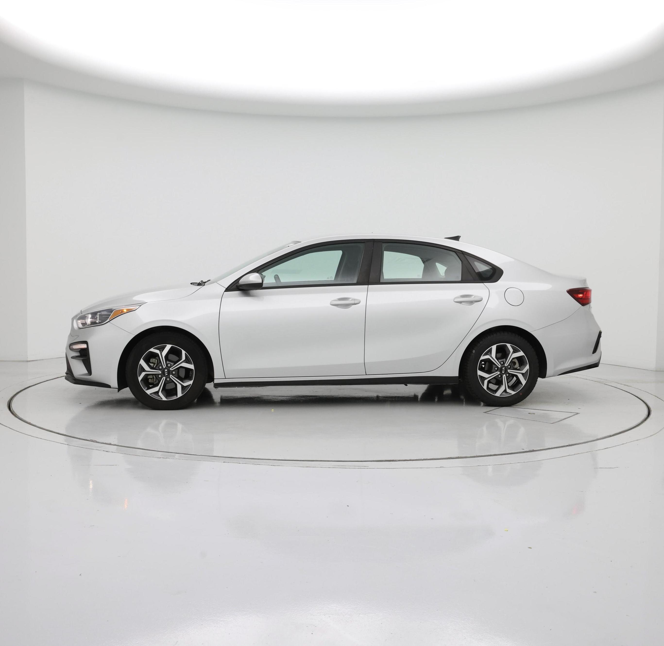 Thumbnail: 2019 Kia Forte - 3