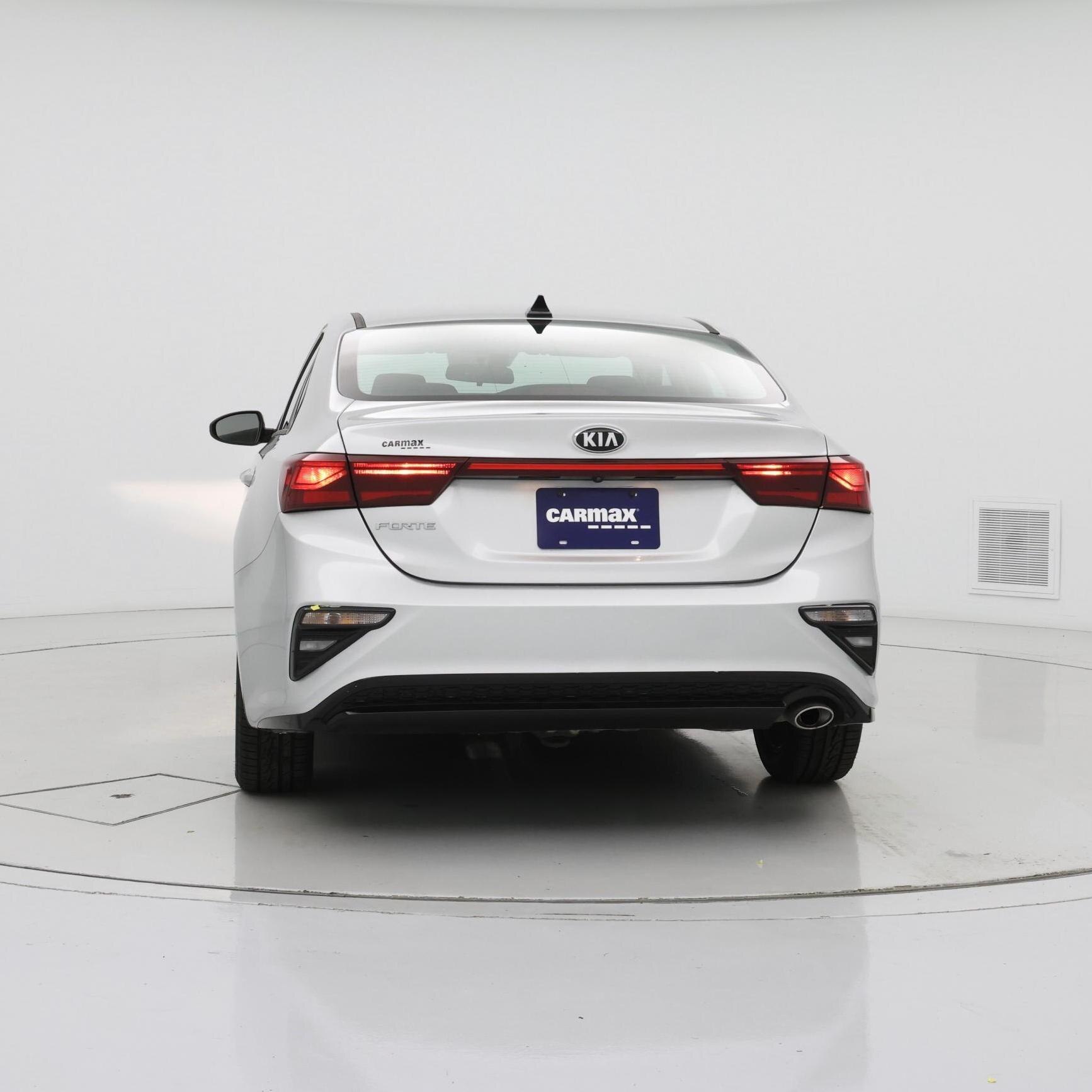 Thumbnail: 2019 Kia Forte - 6