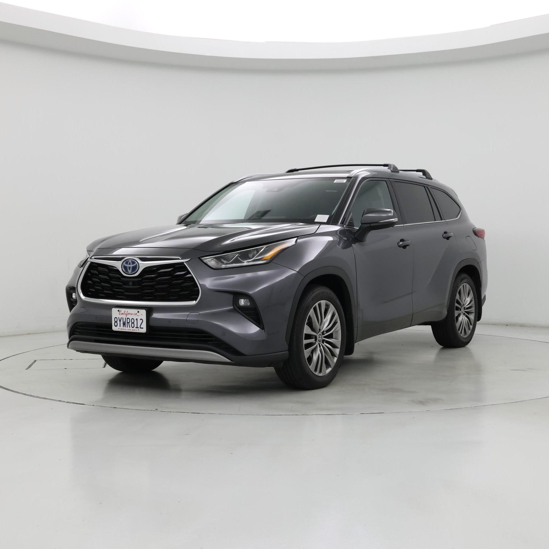 Thumbnail: 2022 Toyota Highlander - 4