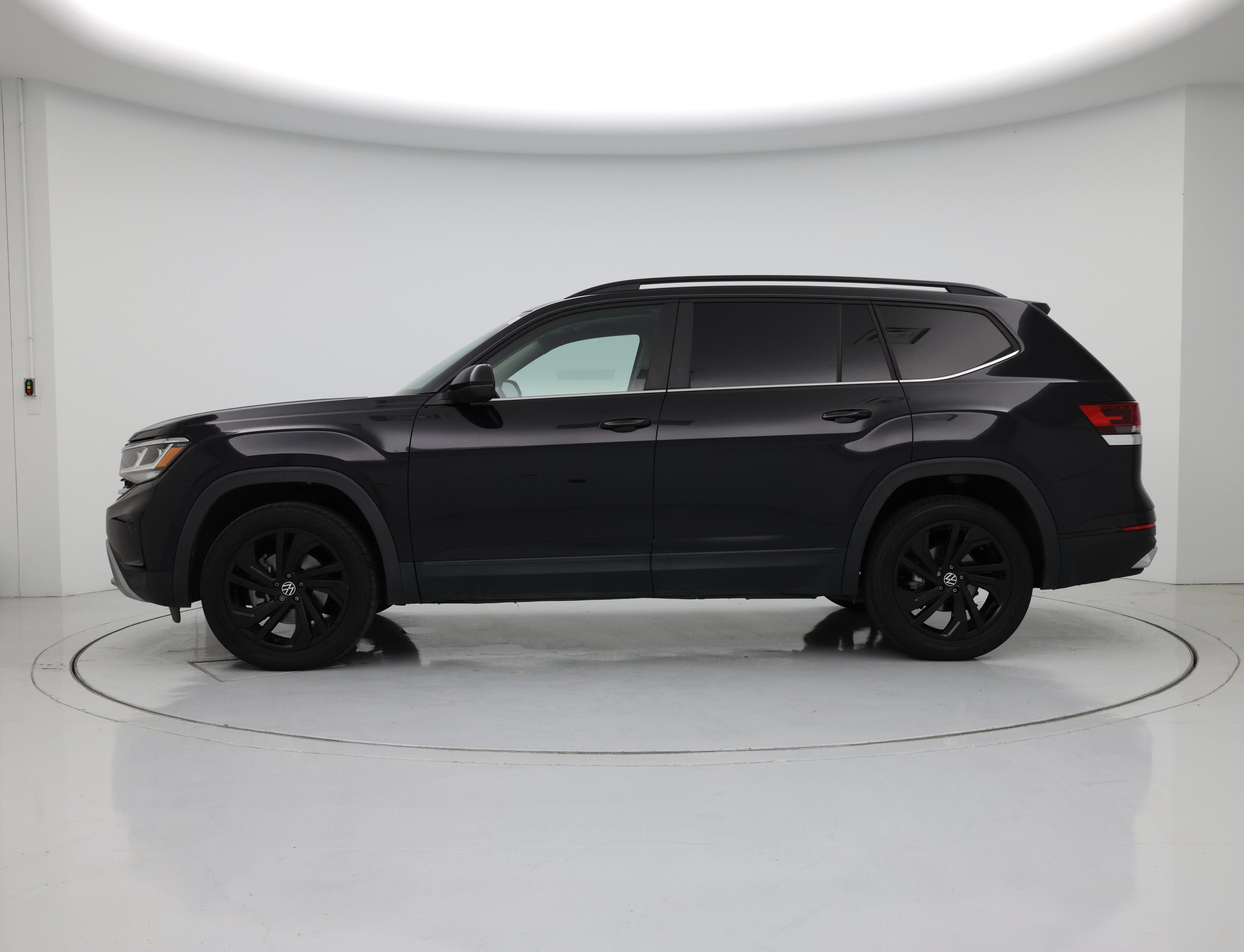 Thumbnail: 2022 Volkswagen Atlas - 3