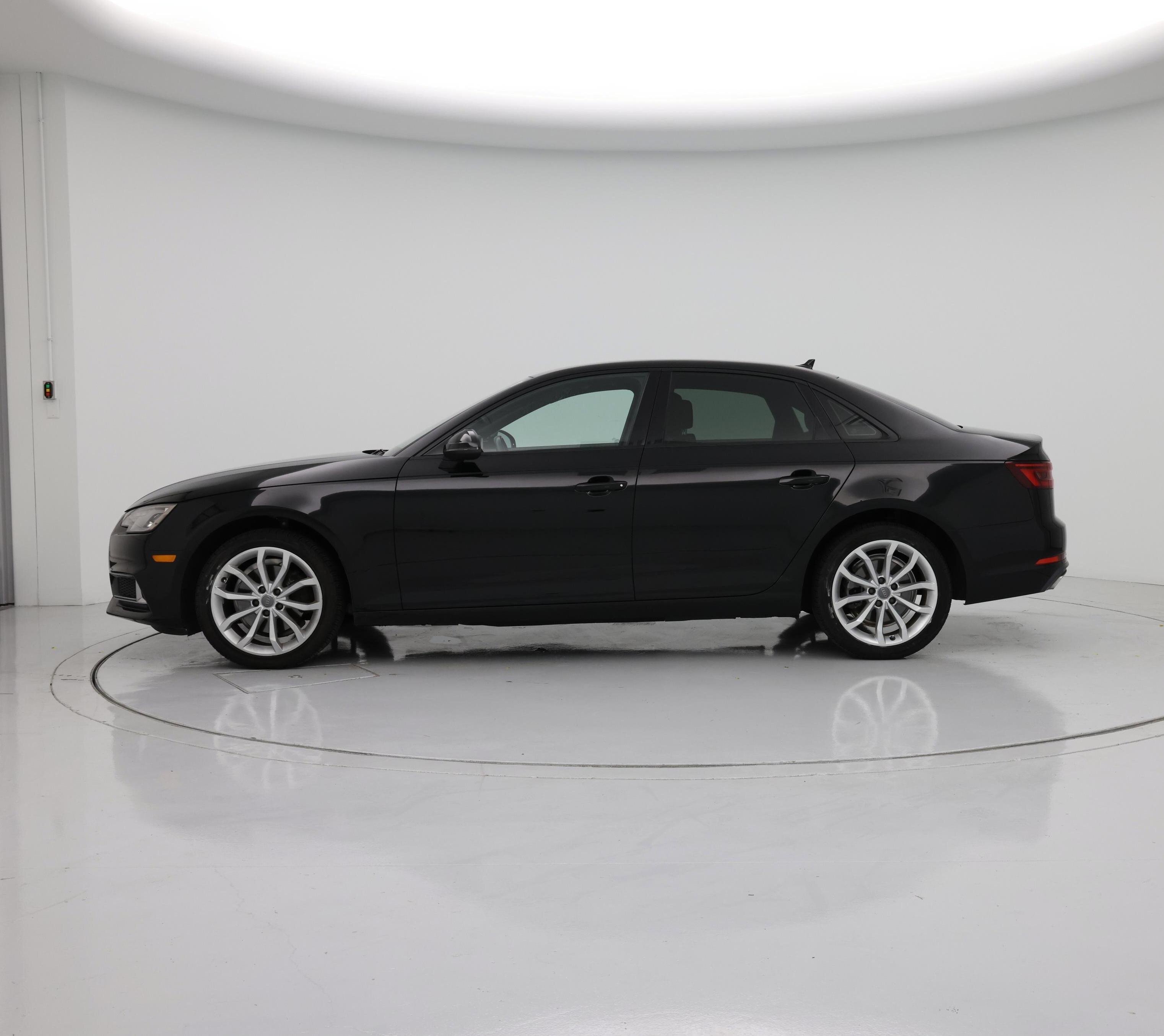 Thumbnail: 2019 Audi A4 - 3