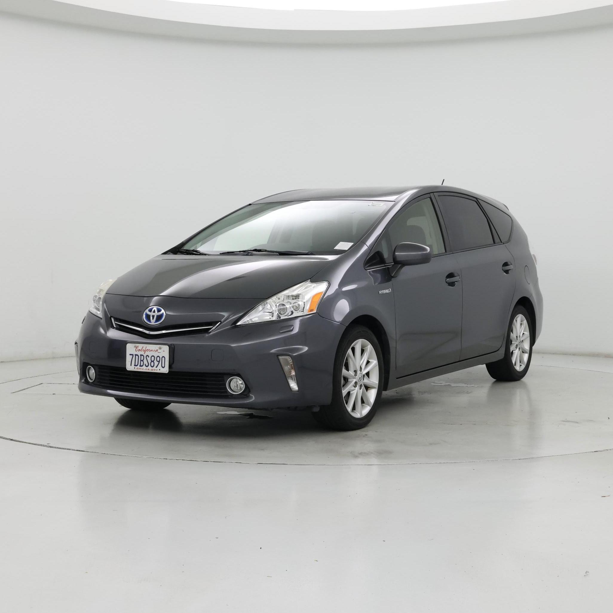 Thumbnail: 2014 Toyota Prius v - 4