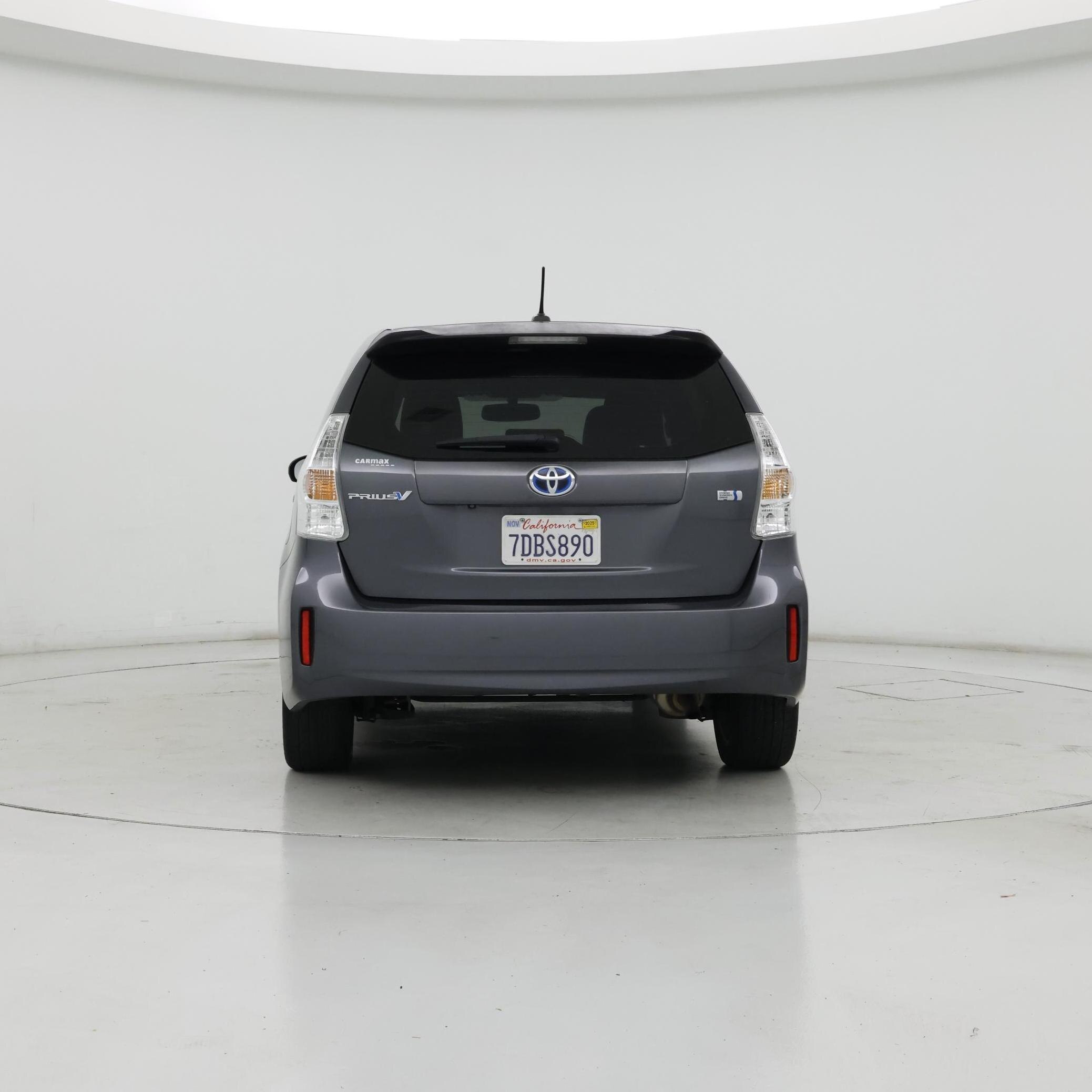 Thumbnail: 2014 Toyota Prius v - 6
