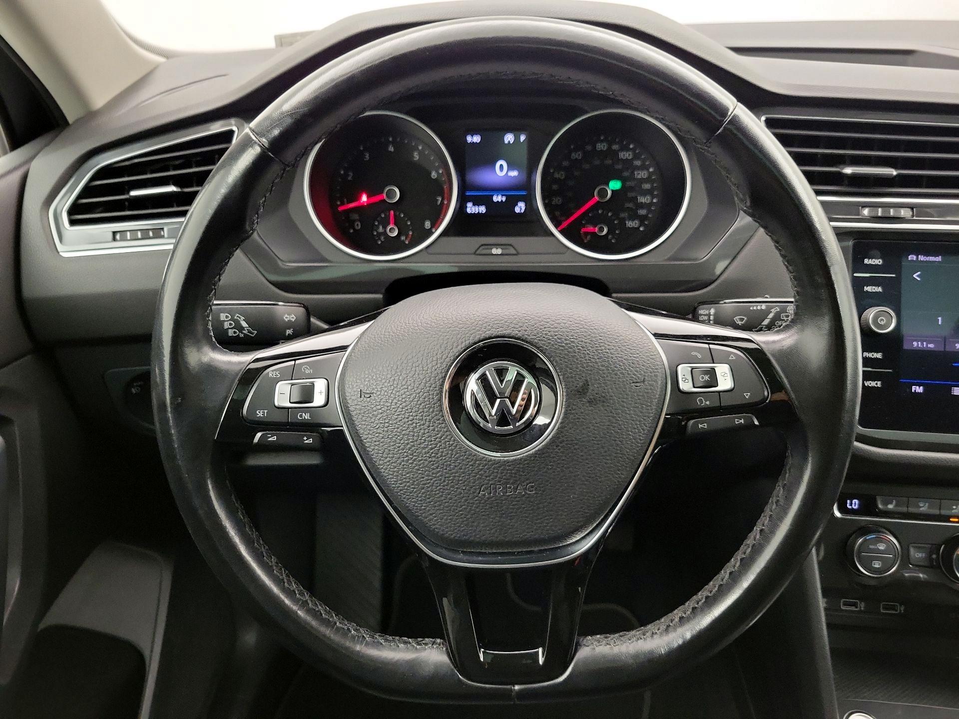 Thumbnail: 2018 Volkswagen Tiguan - 10
