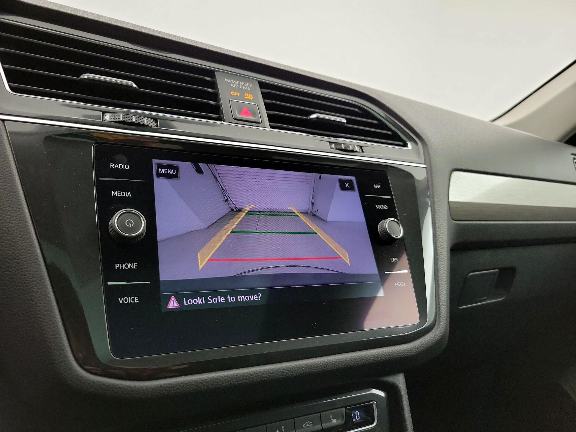 Thumbnail: 2018 Volkswagen Tiguan - 14
