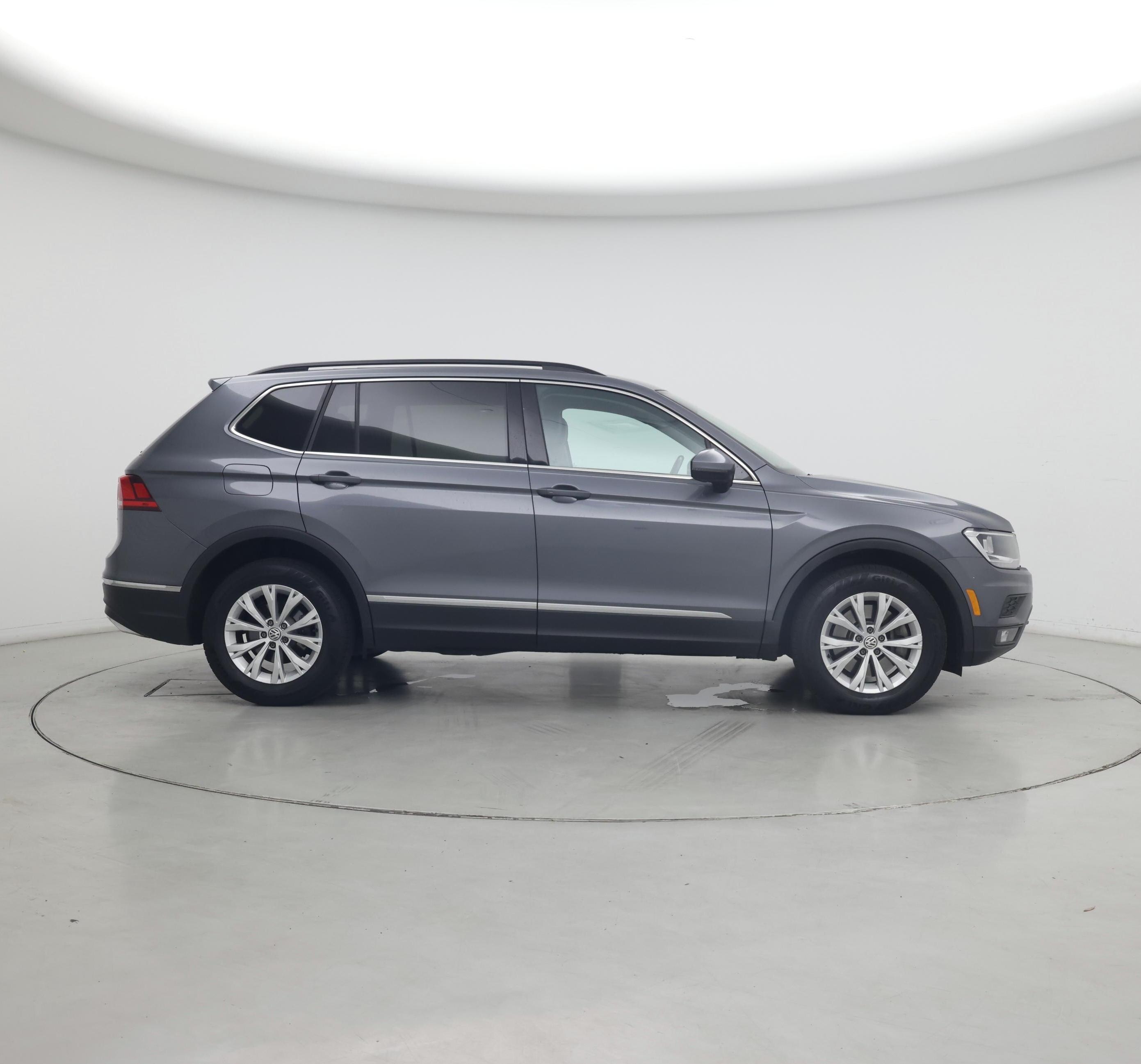 Thumbnail: 2018 Volkswagen Tiguan - 7