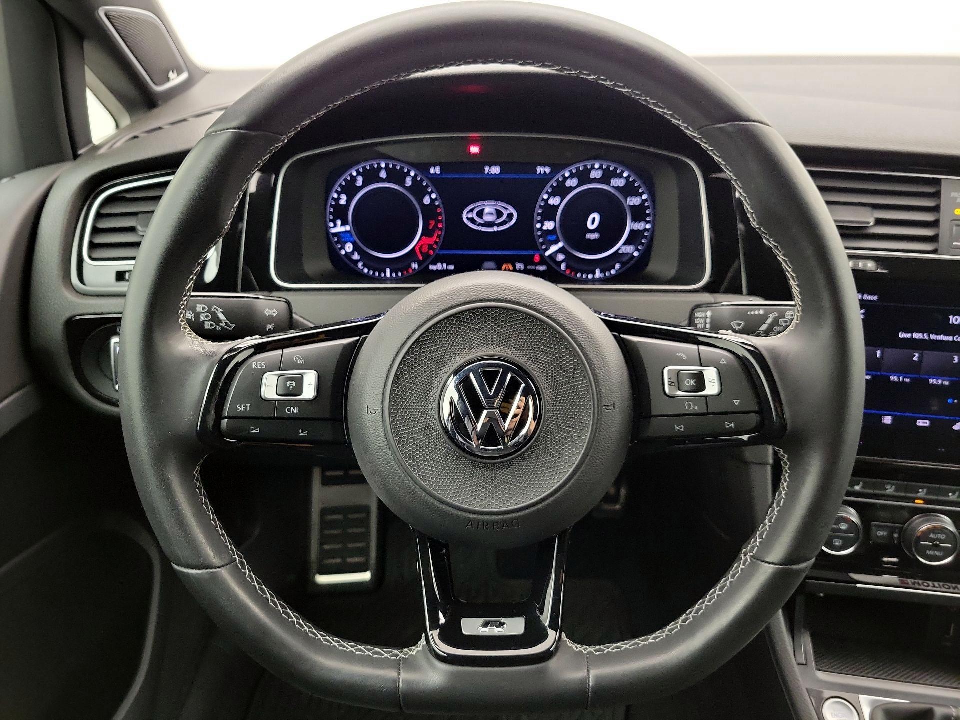 Thumbnail: 2018 Volkswagen Golf - 10