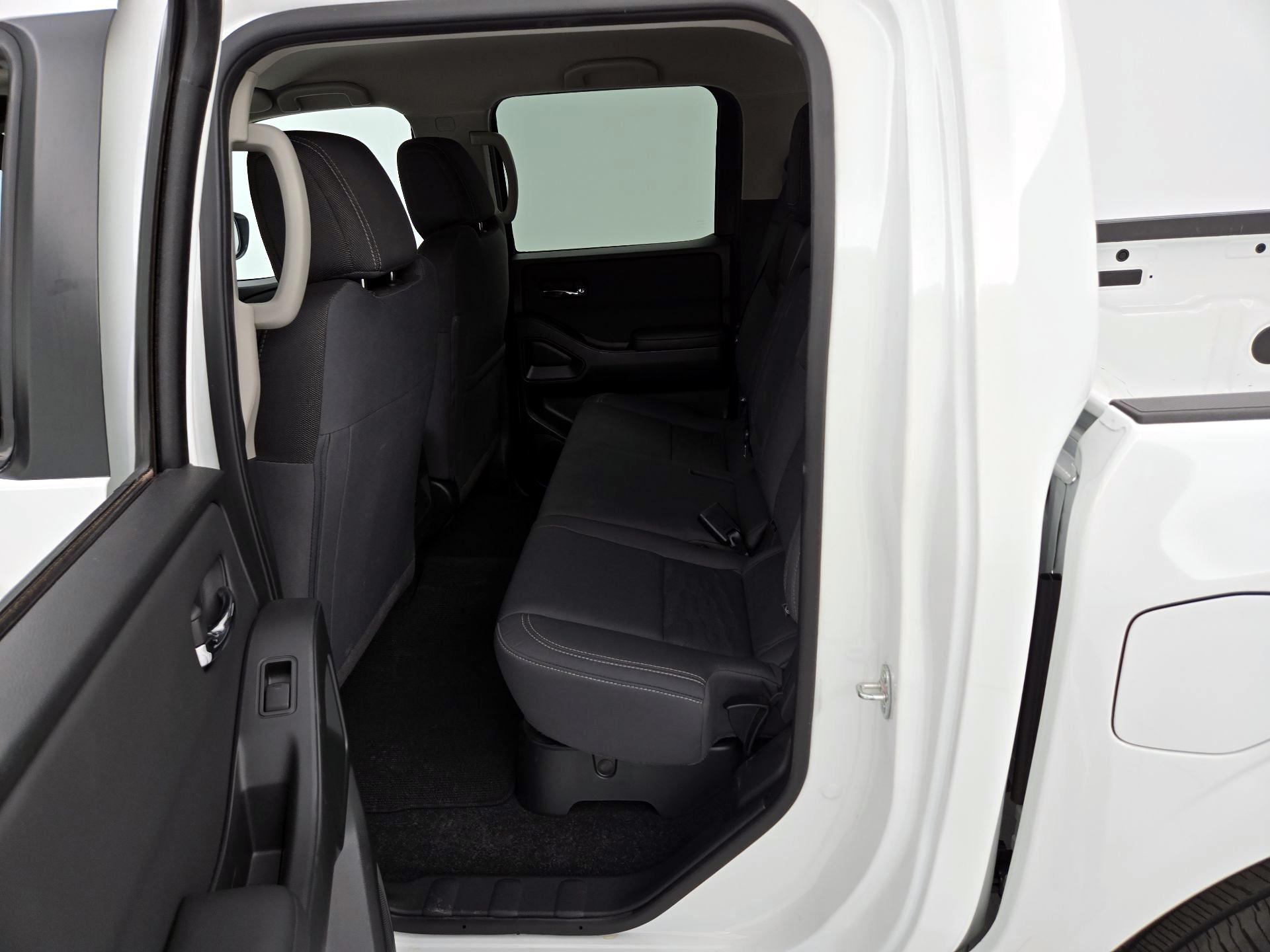 Thumbnail: 2024 Nissan Frontier - 19