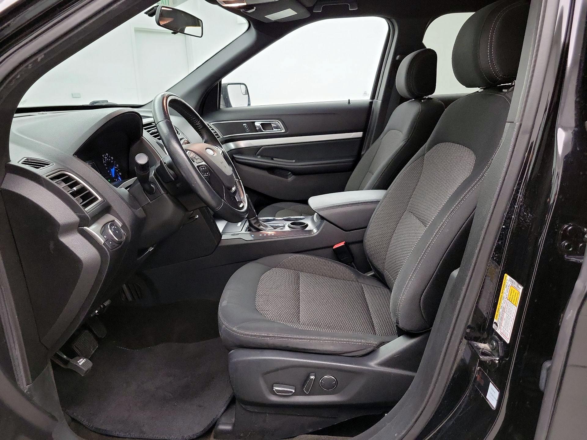 Thumbnail: 2017 Ford Explorer - 11
