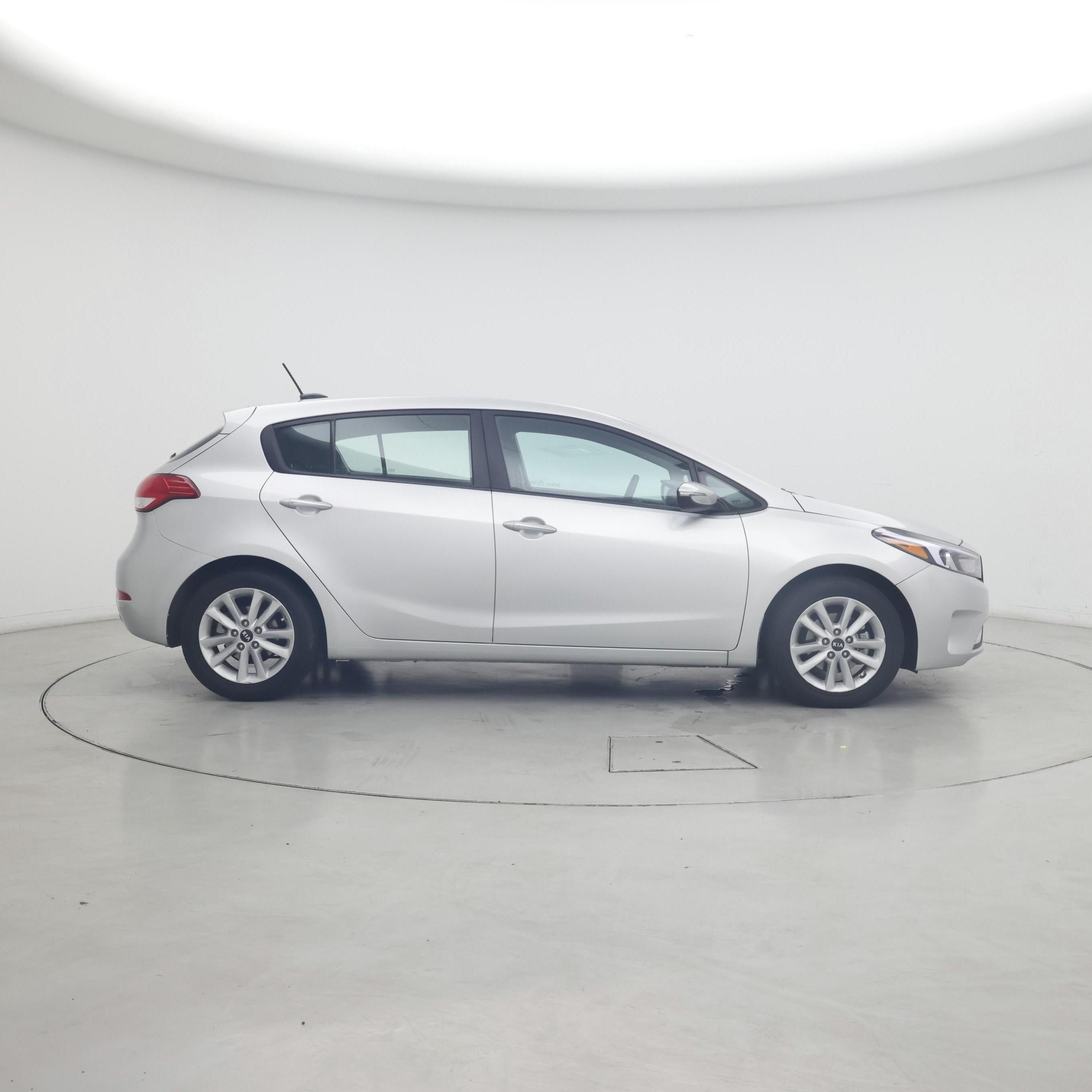 Thumbnail: 2017 Kia Forte - 7