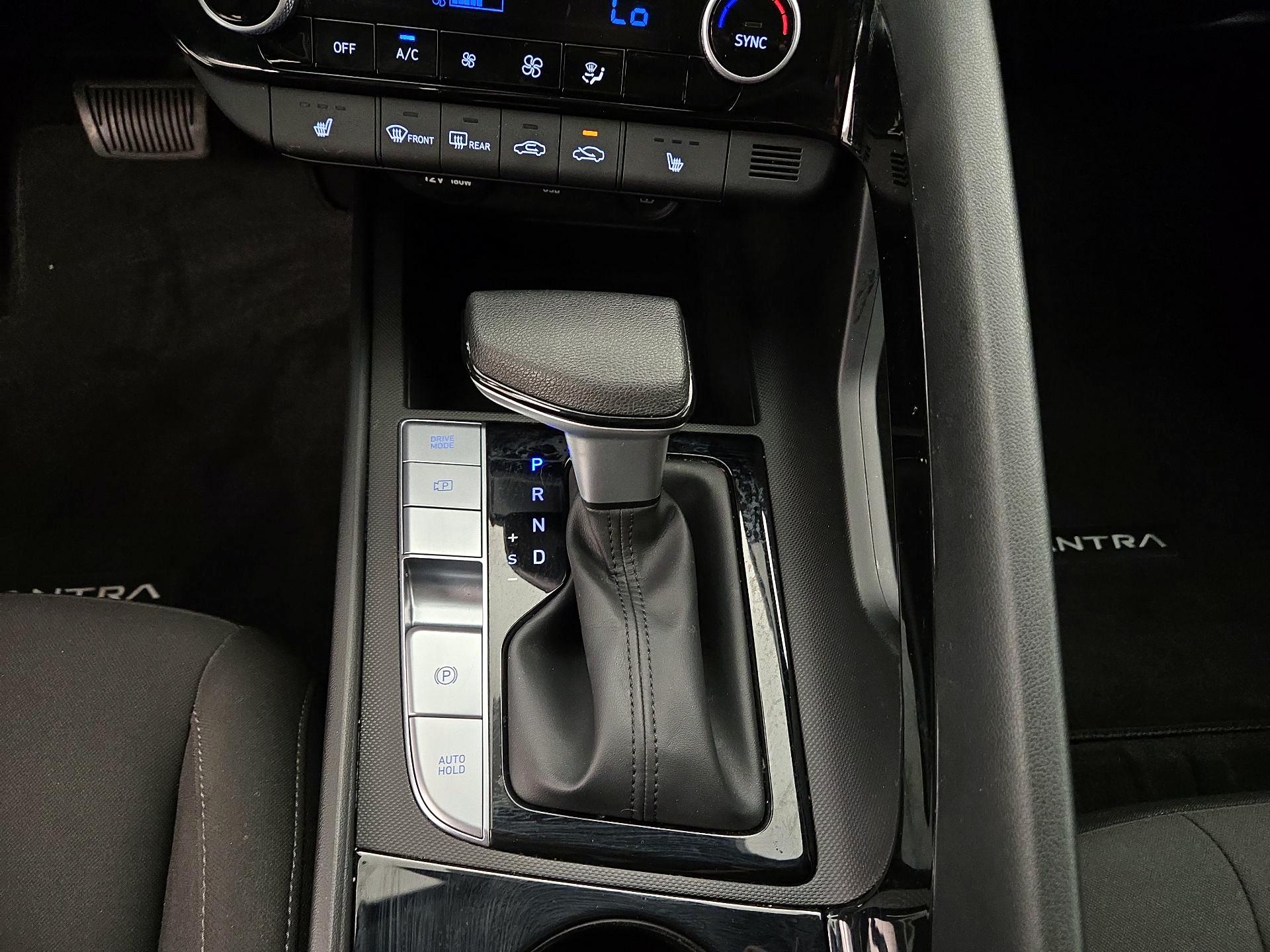 Thumbnail: 2023 Hyundai Elantra - 17