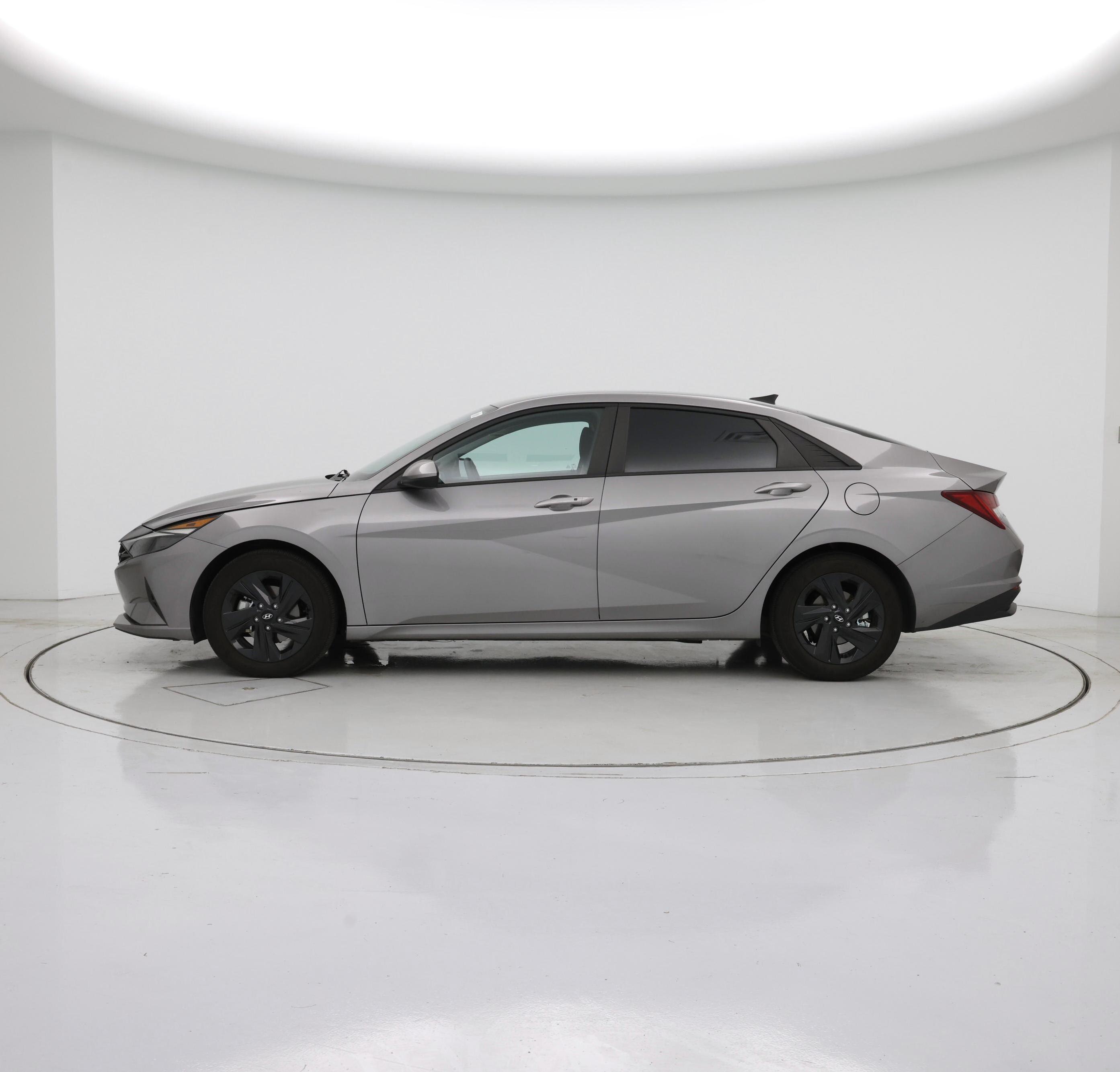Thumbnail: 2023 Hyundai Elantra - 3