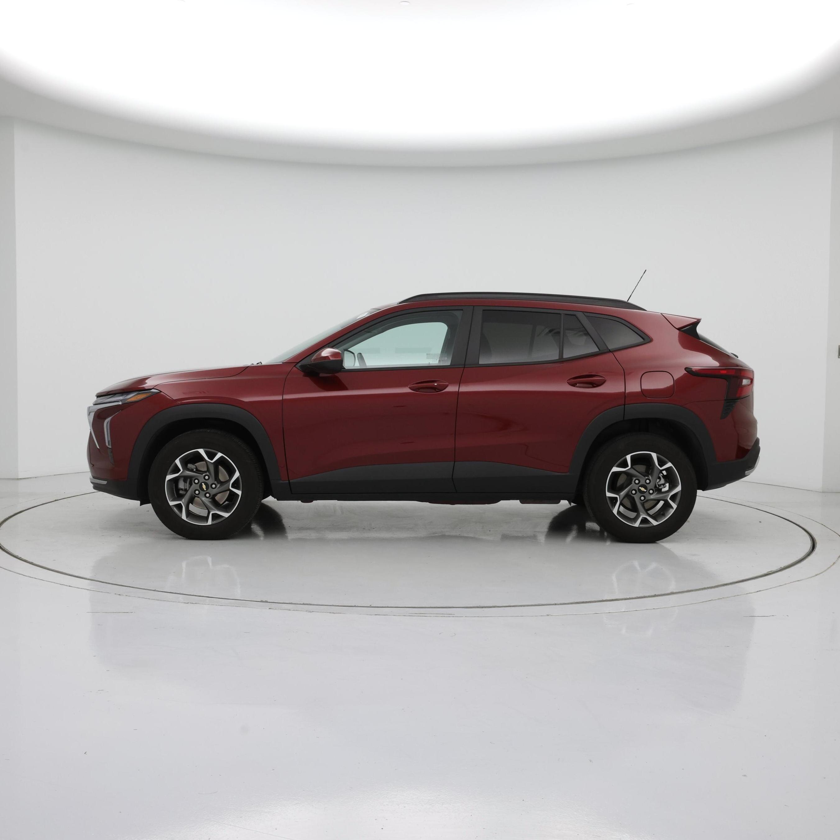 Thumbnail: 2024 Chevrolet Trax - 3