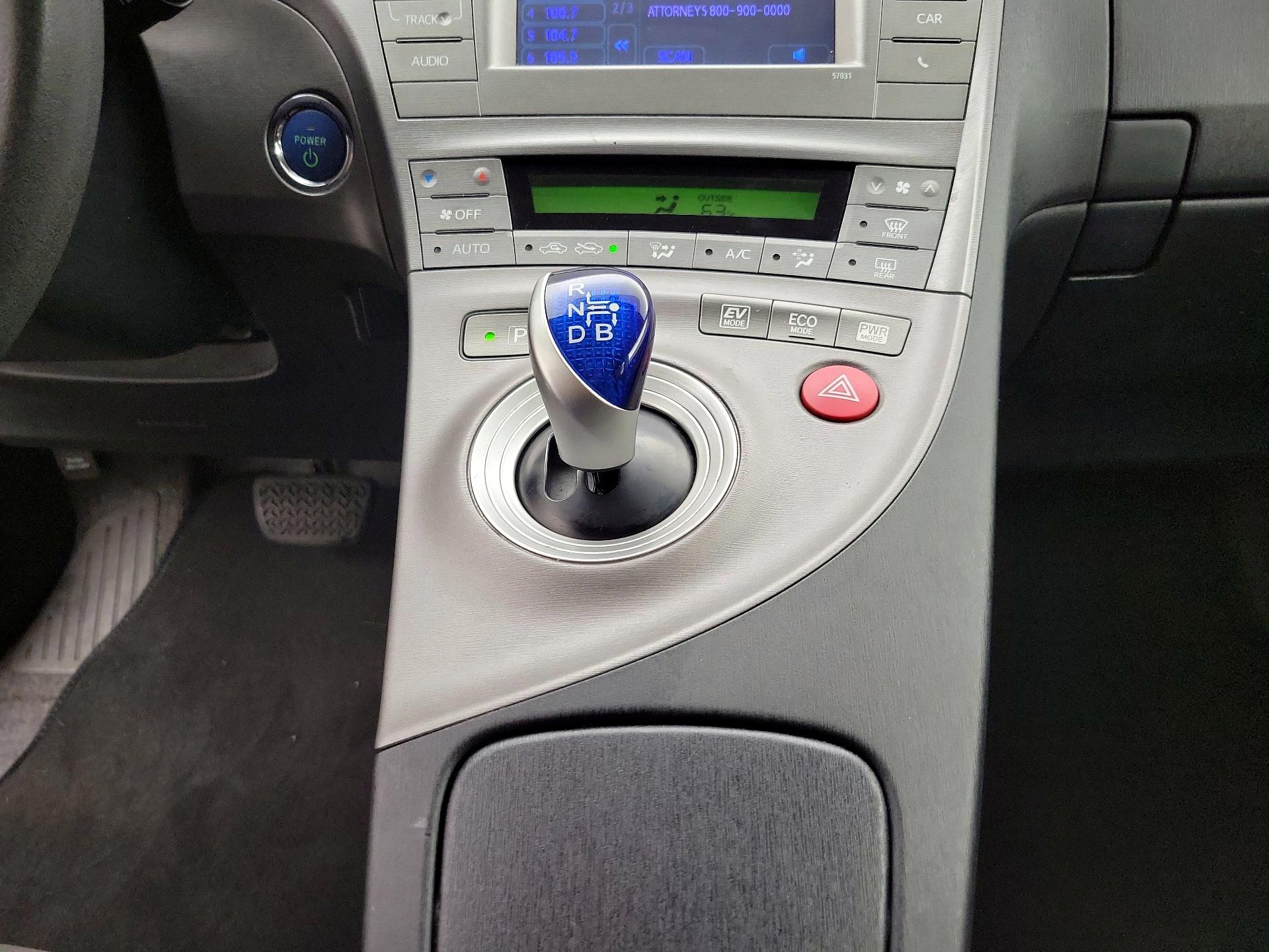 Thumbnail: 2015 Toyota Prius - 17