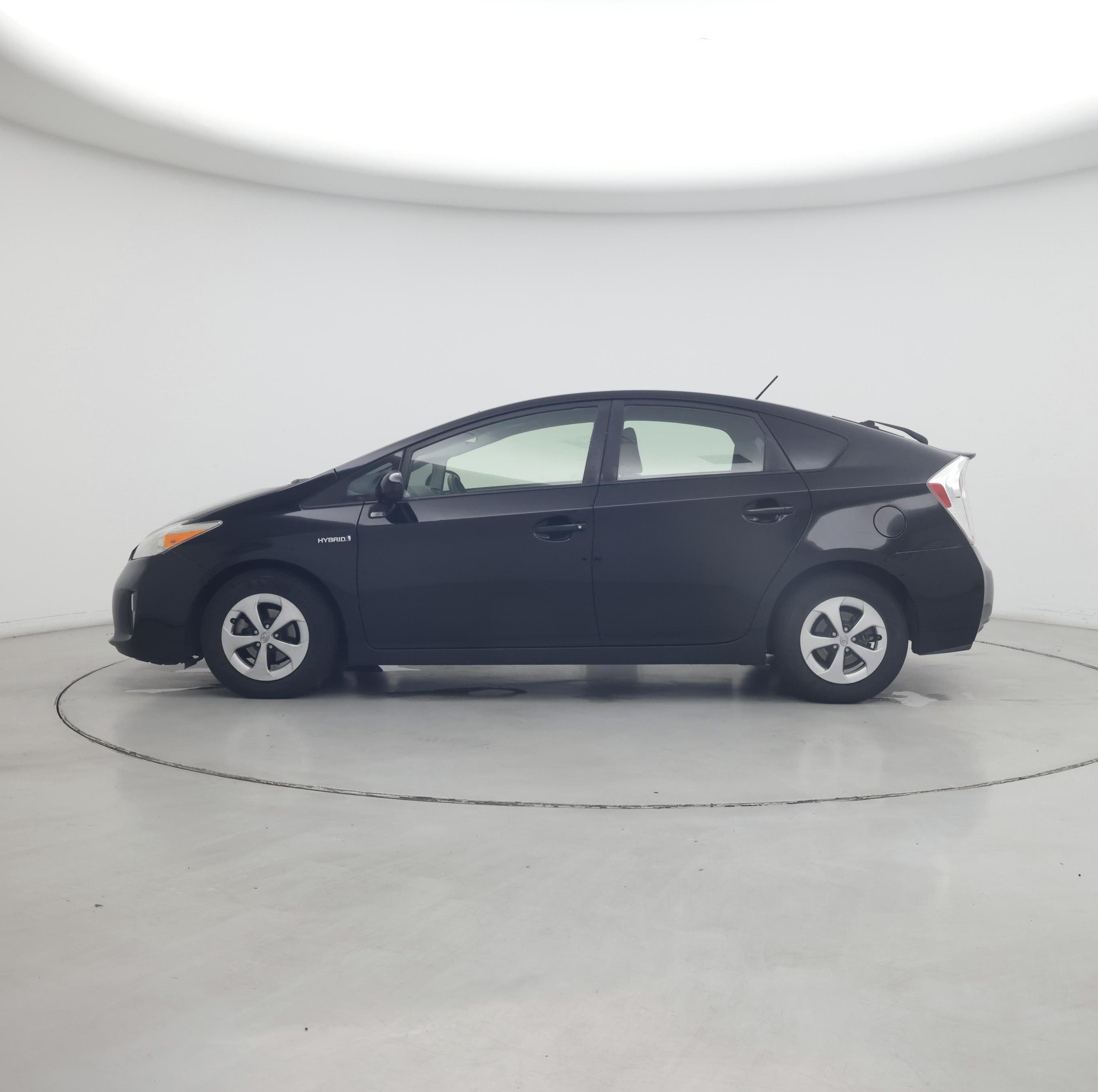 Thumbnail: 2015 Toyota Prius - 3